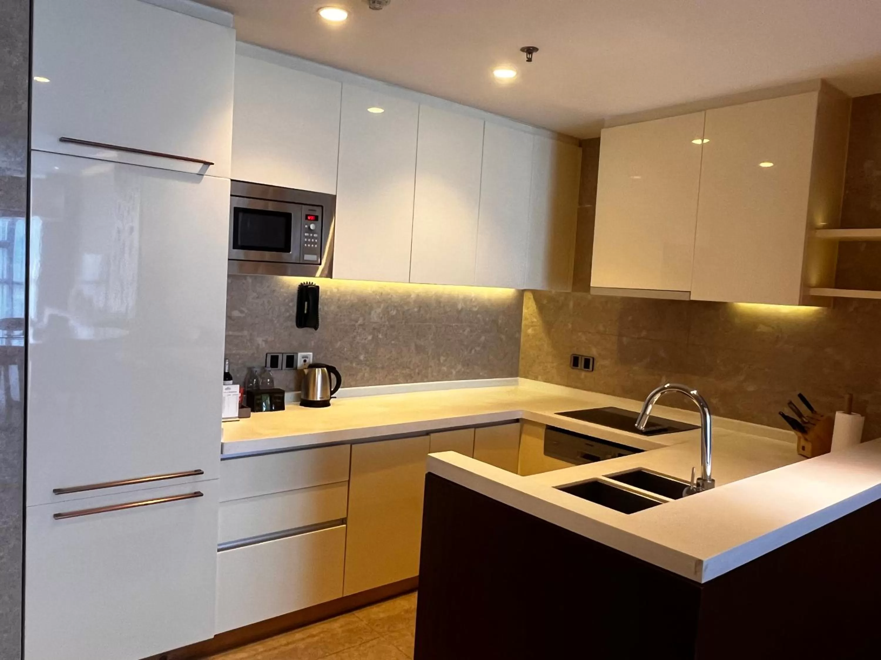 Kitchen or kitchenette in The OCT Harbour, Shenzhen - Marriott Executive Apartments
