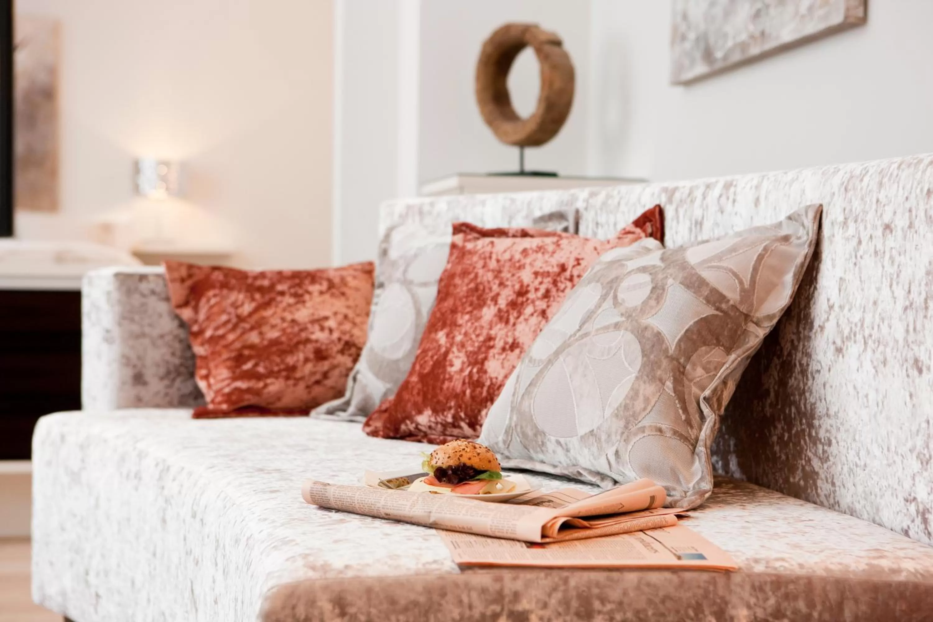 Seating area, Bed in Hotel Gräfrather Hof