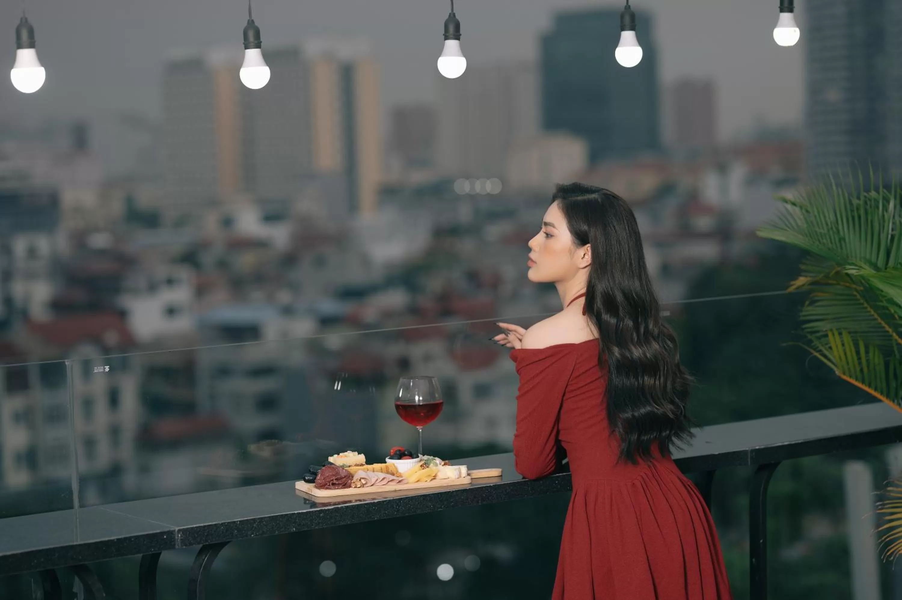 Night in FTE Ba Dinh Hotel