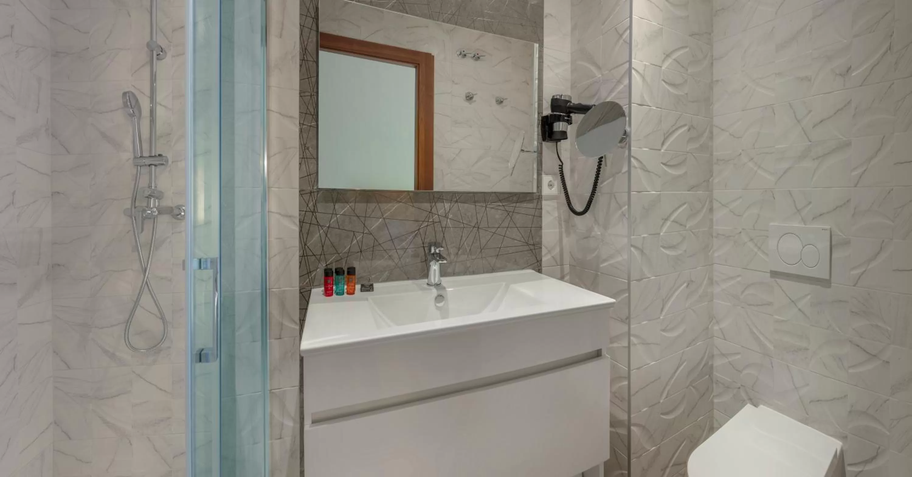 Shower in SH Suite Palace