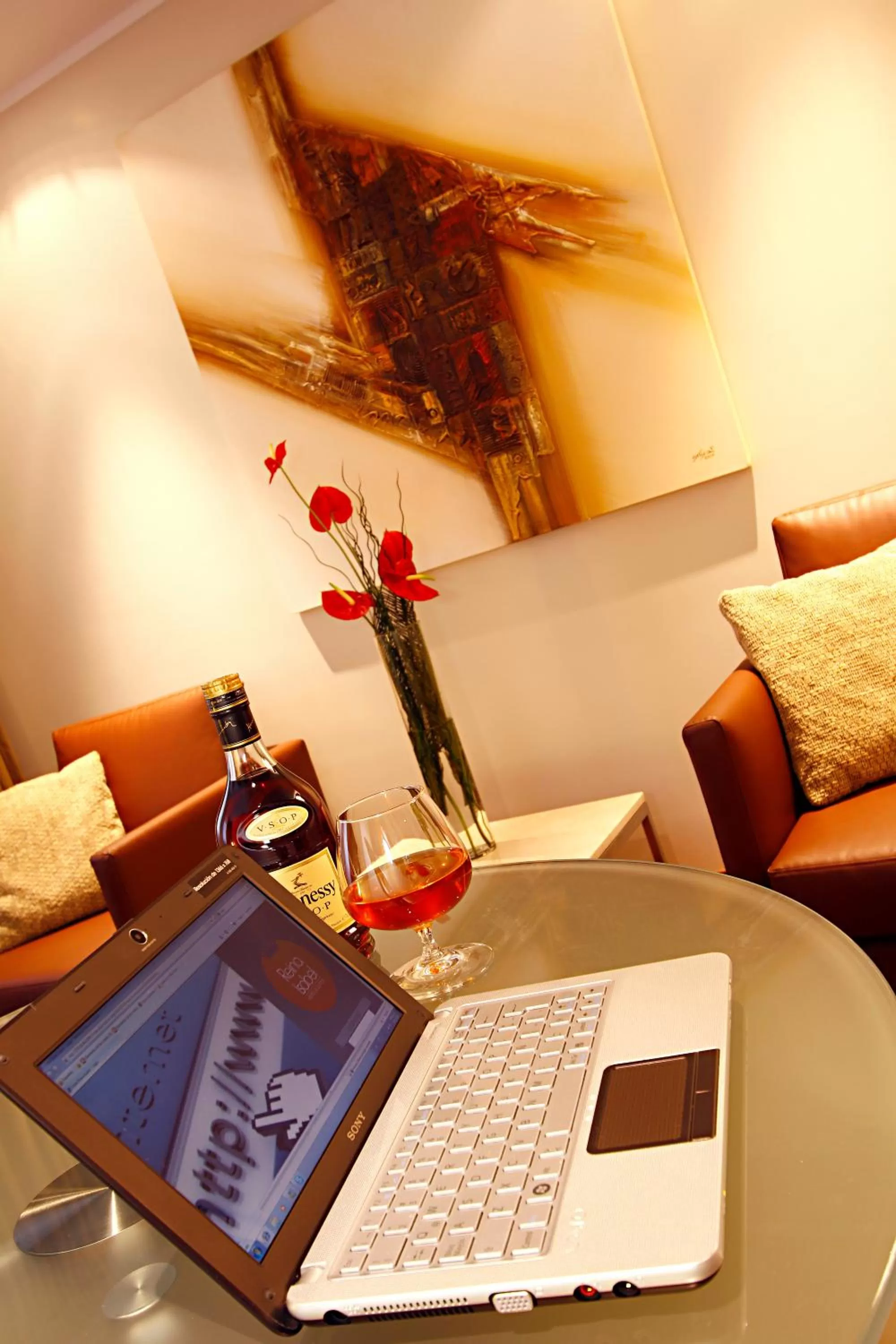 TV and multimedia in Hotel Reina Isabel