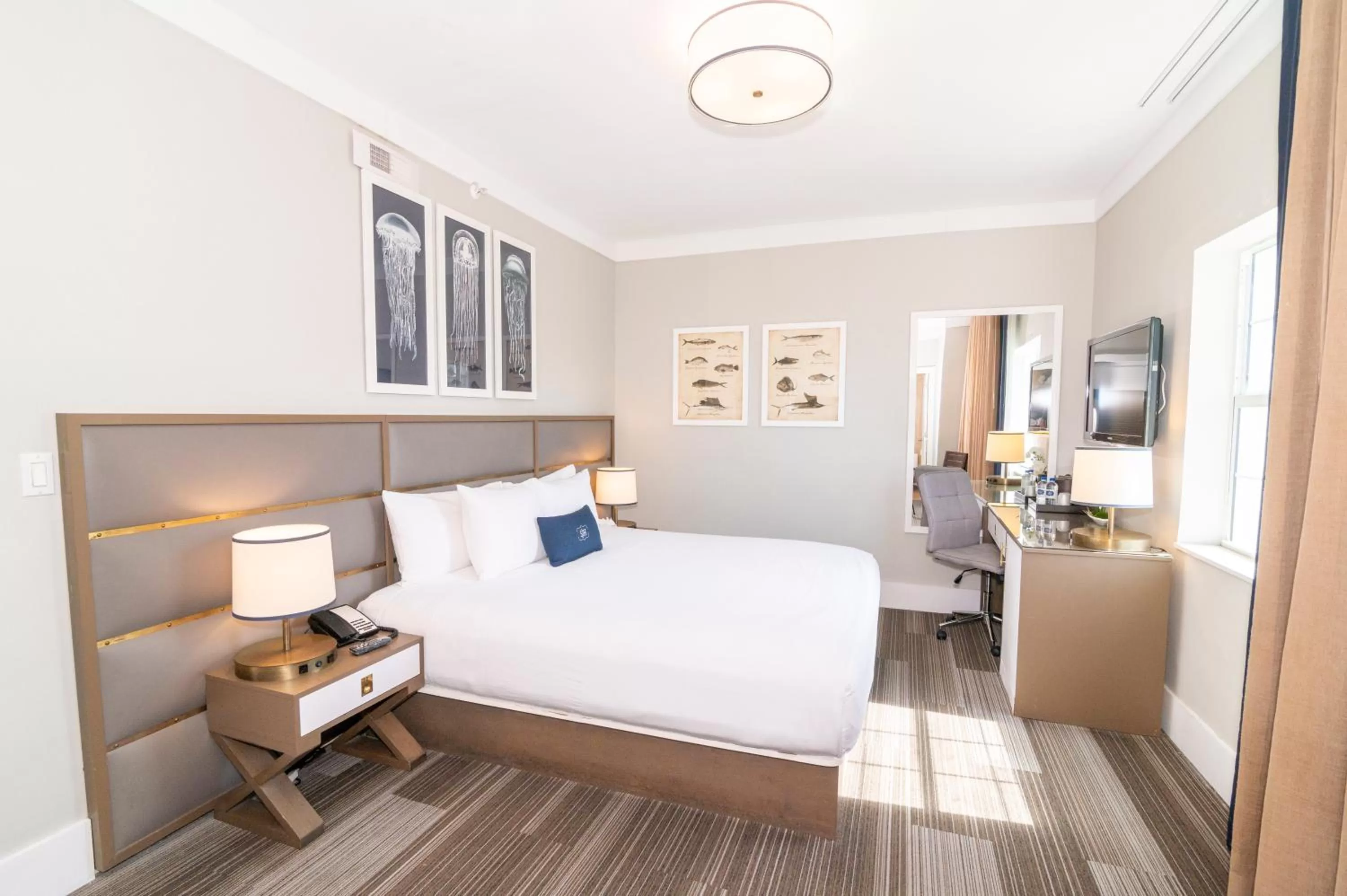 Bedroom, Bed in San Juan Hotel Miami Beach