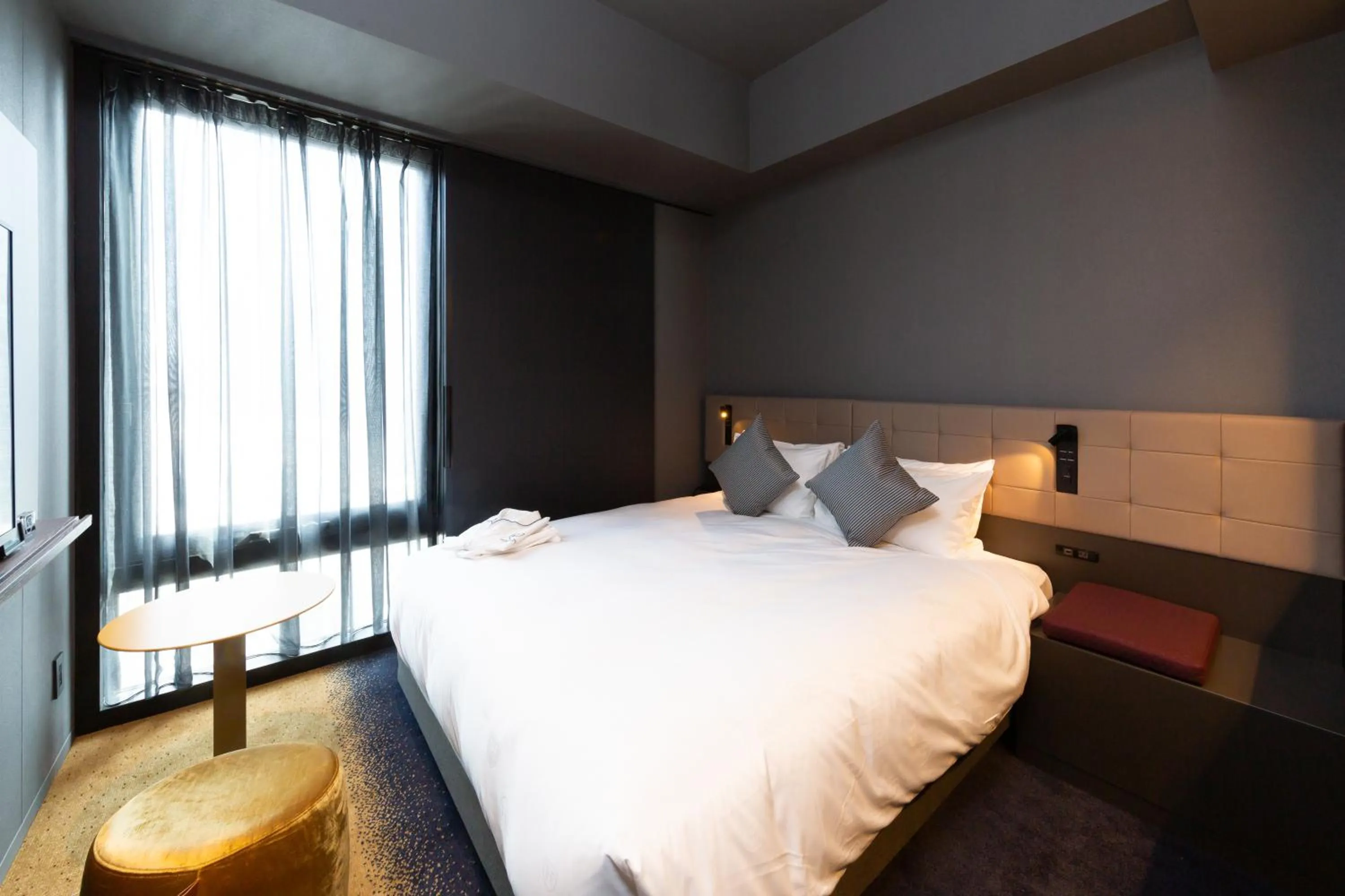 Bed in The Royal Park Canvas - Ginza 8