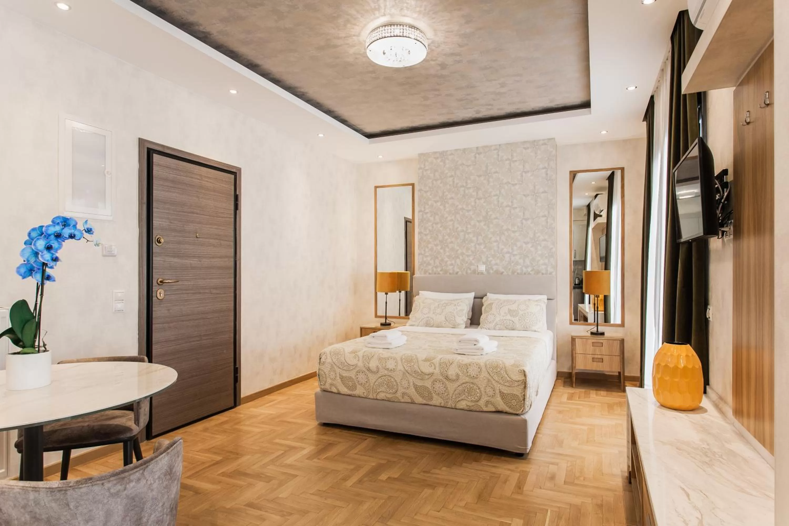 Bedroom, Bed in Nicholas Point Apartments and Rooms