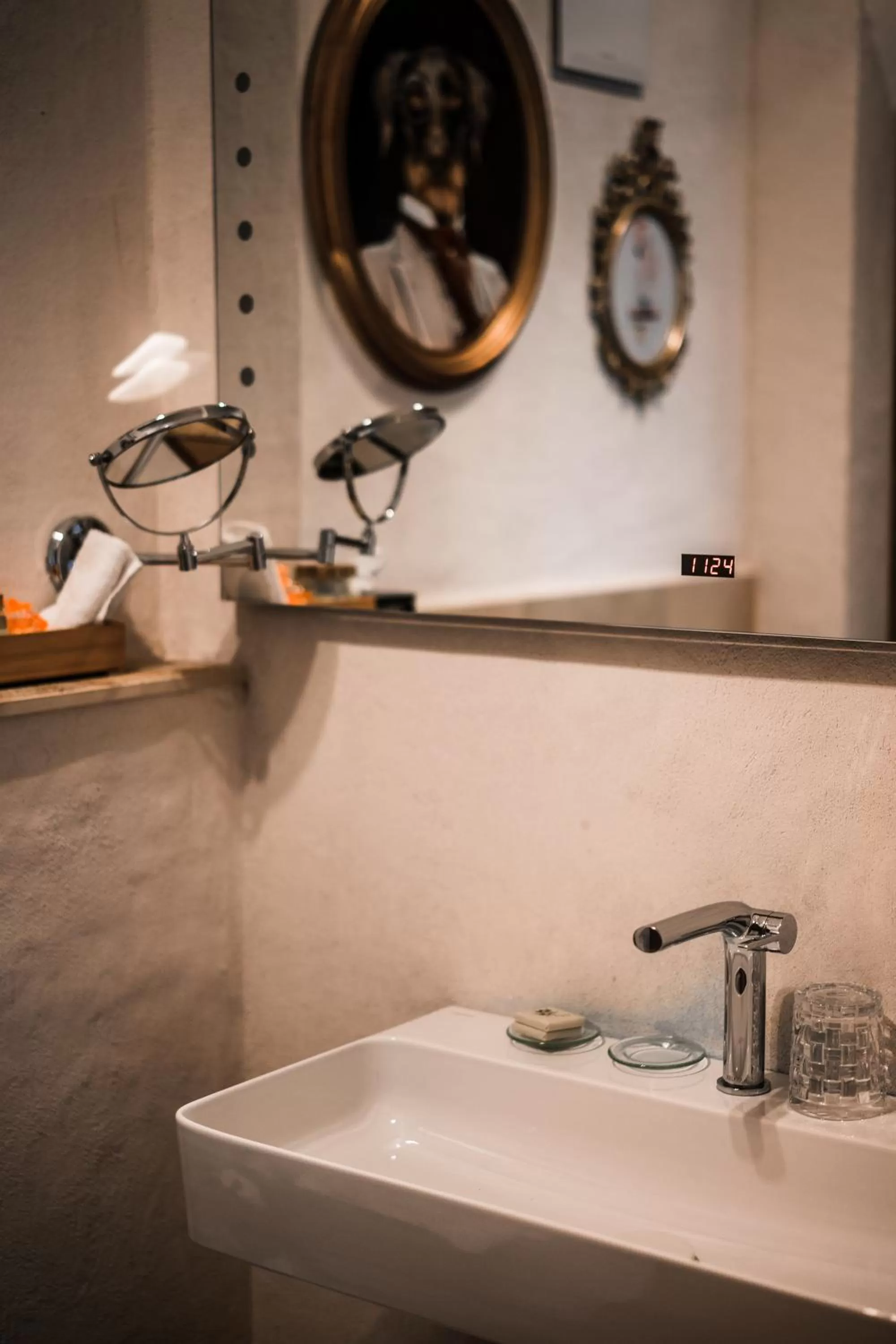 Decorative detail in Hotel Rote19