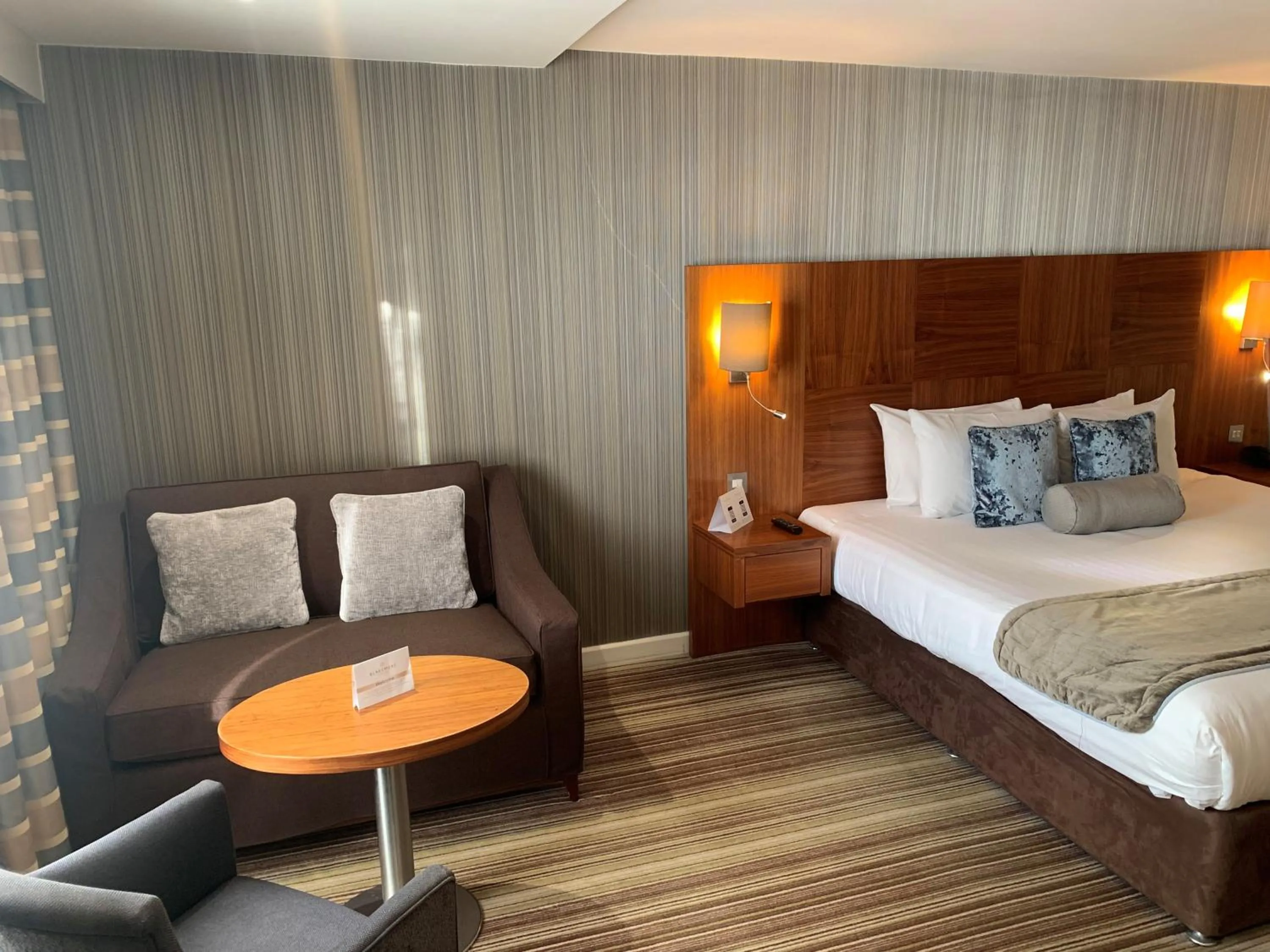 Living room, Bed in Blakemore Hyde Park