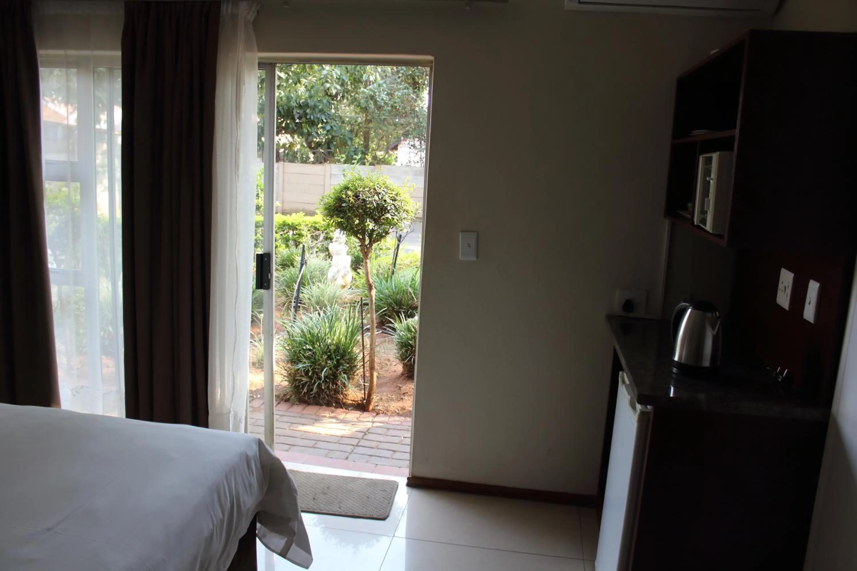 Garden, Bed in Purple Olive Guest House