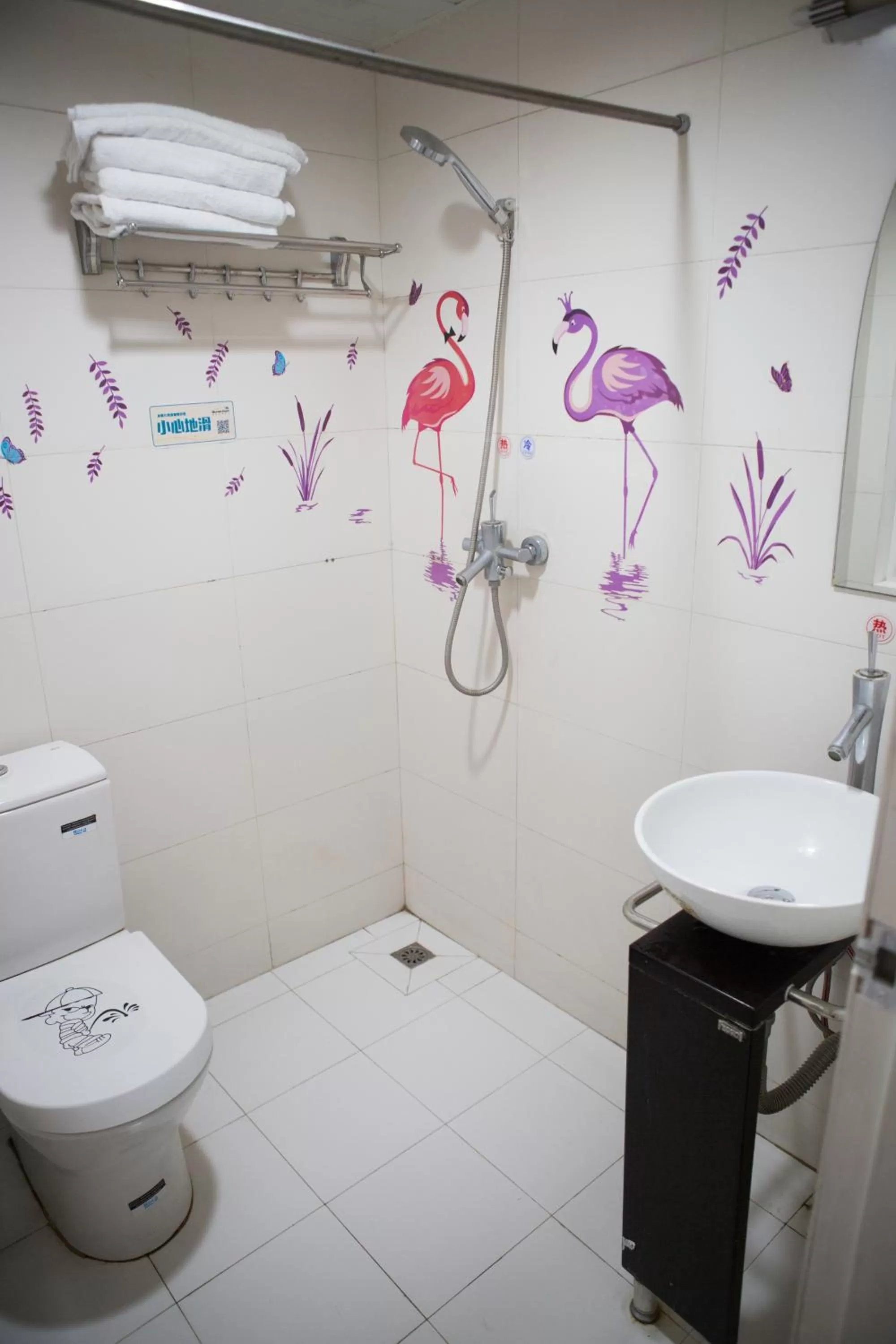 Bathroom in Guangzhou Victory Apartment