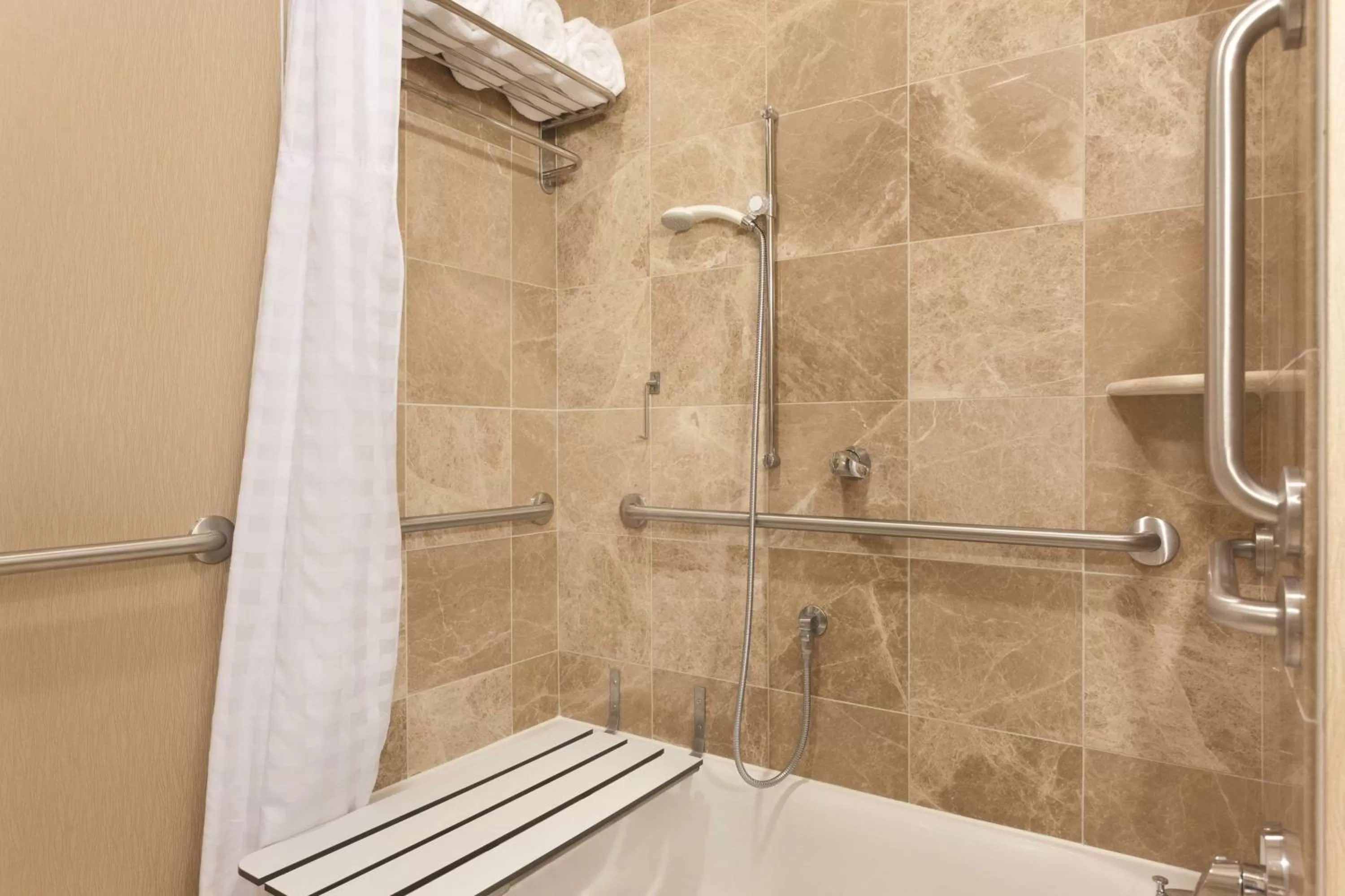 Bathroom in Hilton Garden Inn Falls Church