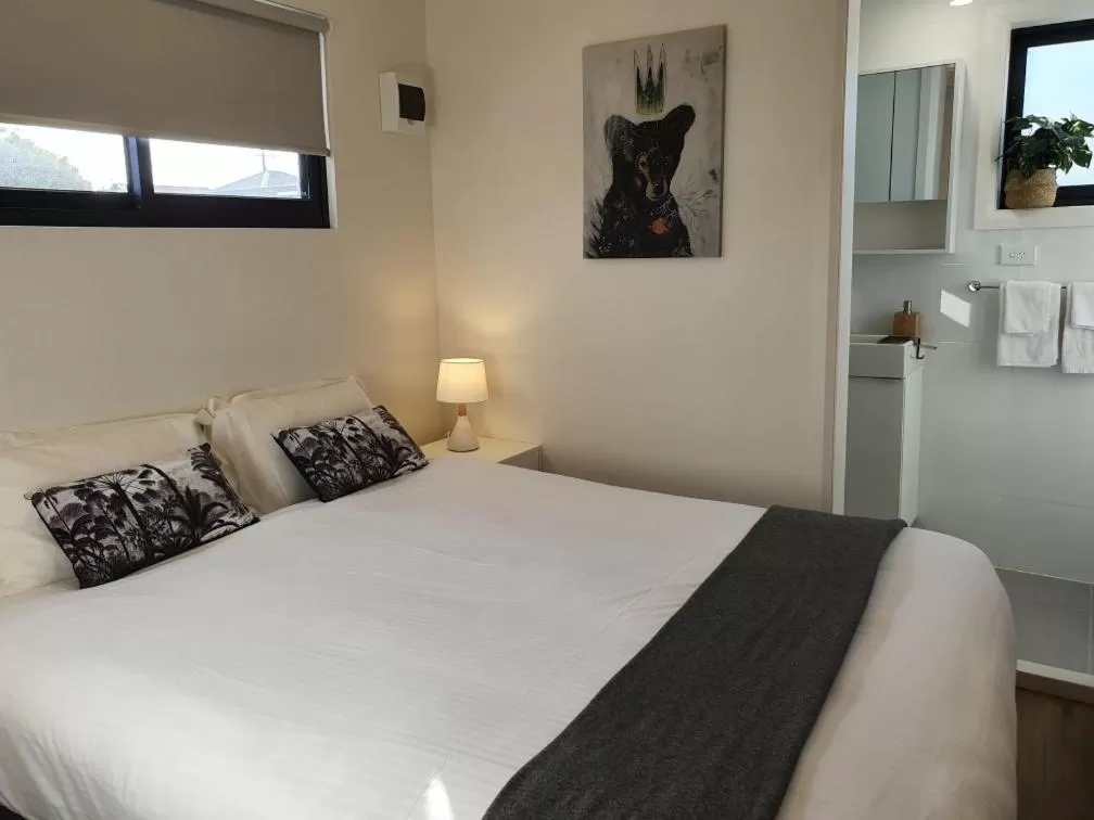 Bedroom, Bed in Lunar Cabins