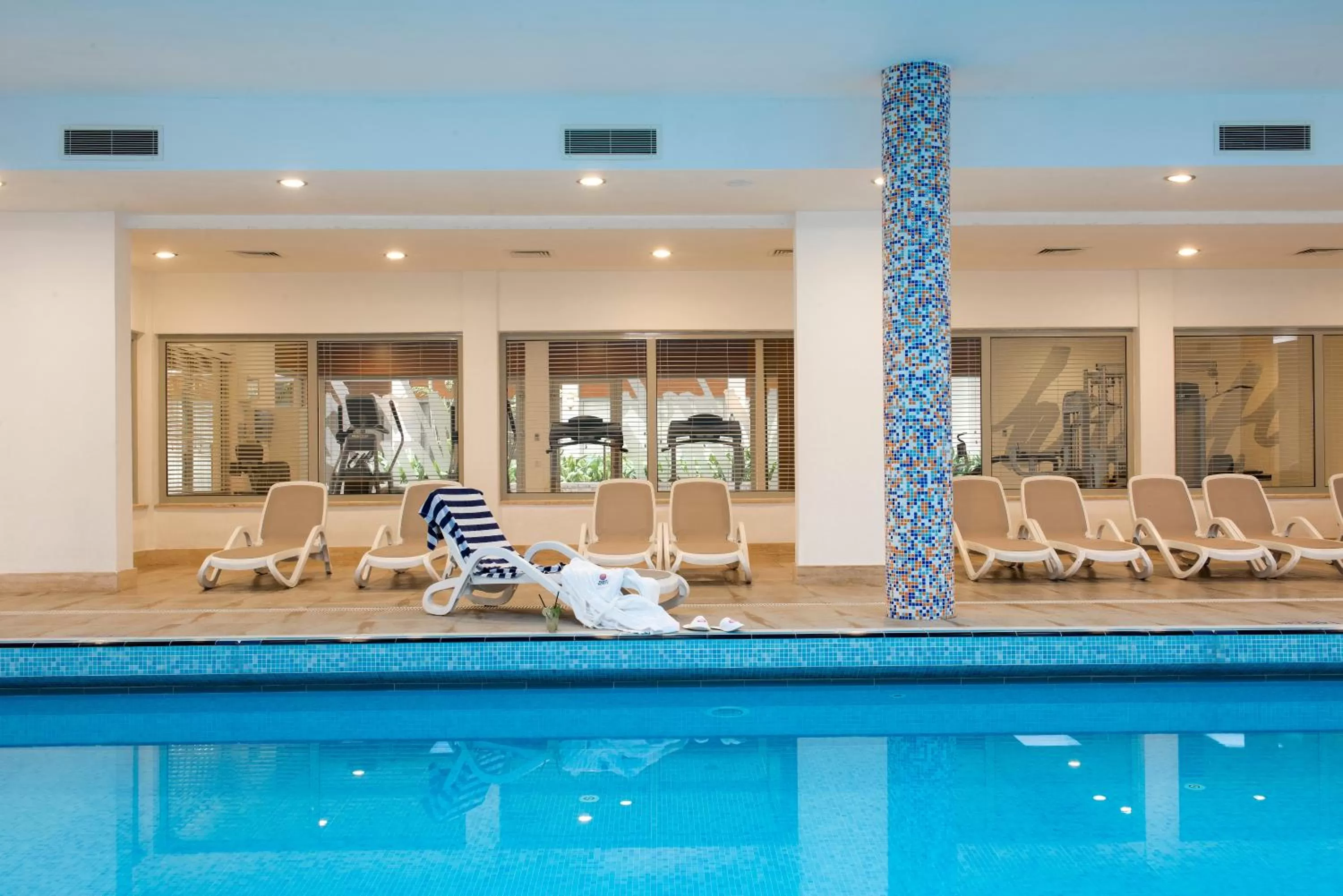 Swimming pool in Barut B Suites