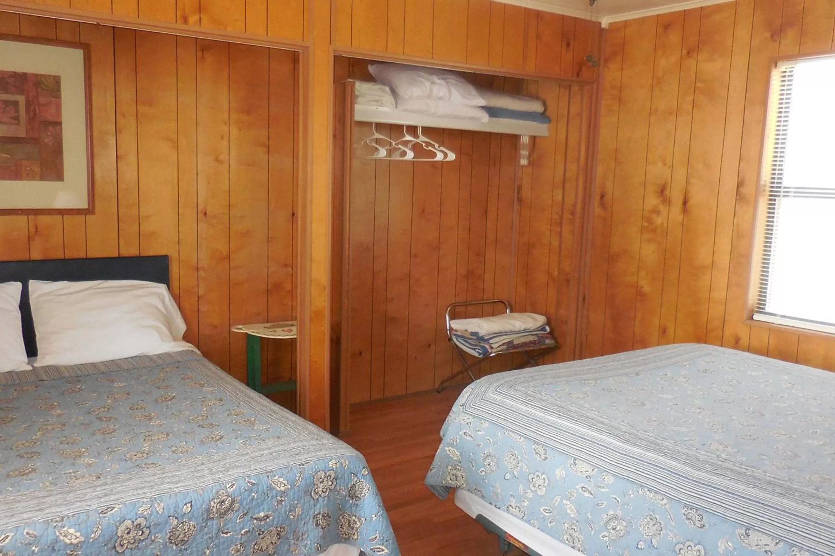 Bed in Elkhorn Lodge