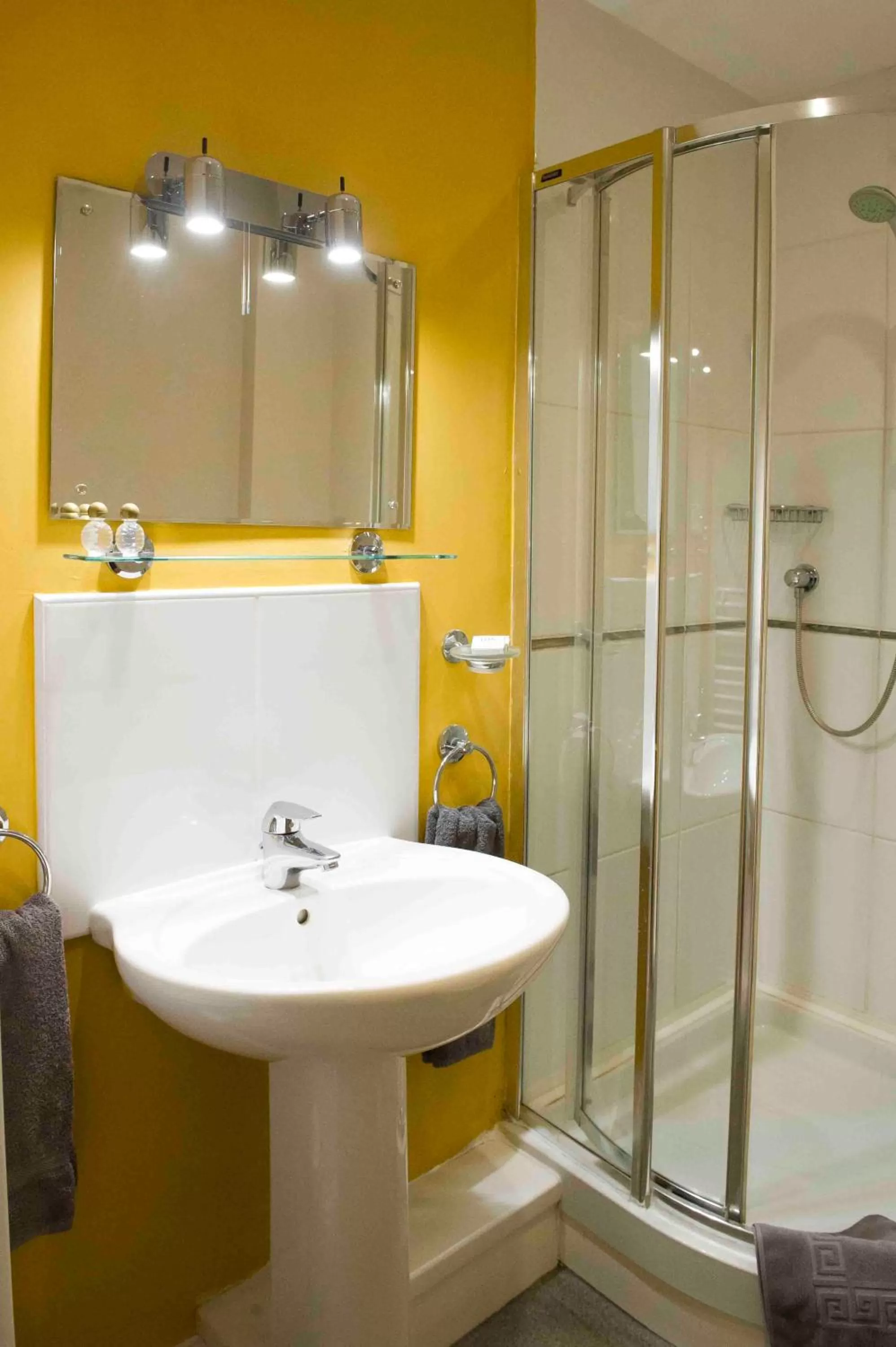 Rose and Crown Hotel