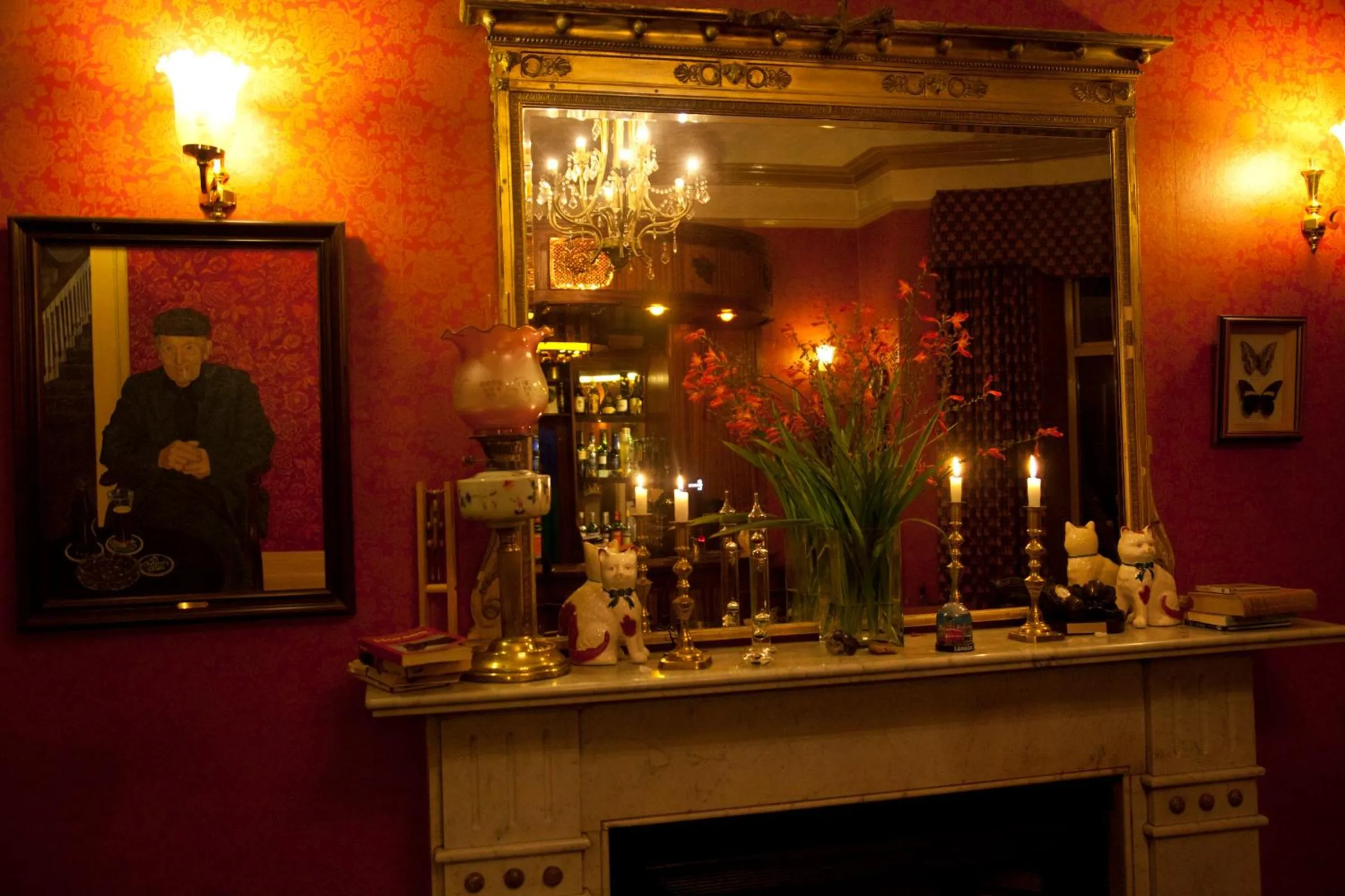 Lounge or bar in Woodhill House