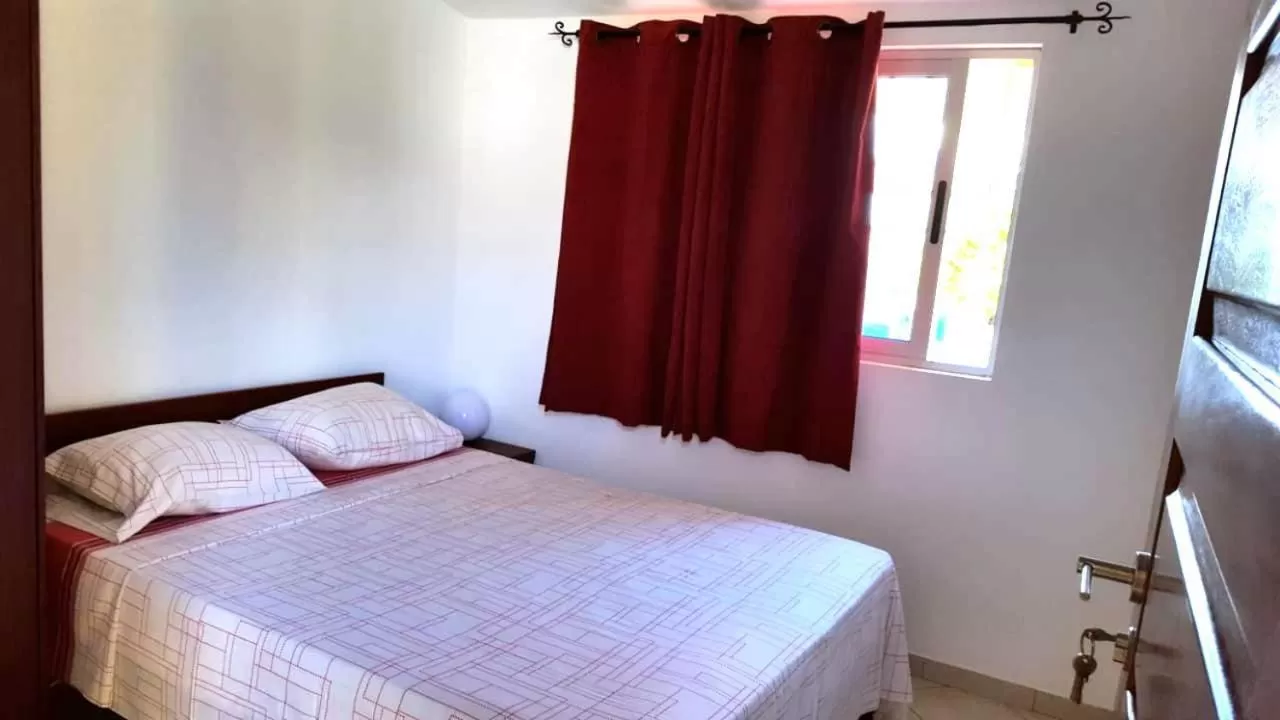 Photo of the whole room, Bed in Basic Hotel