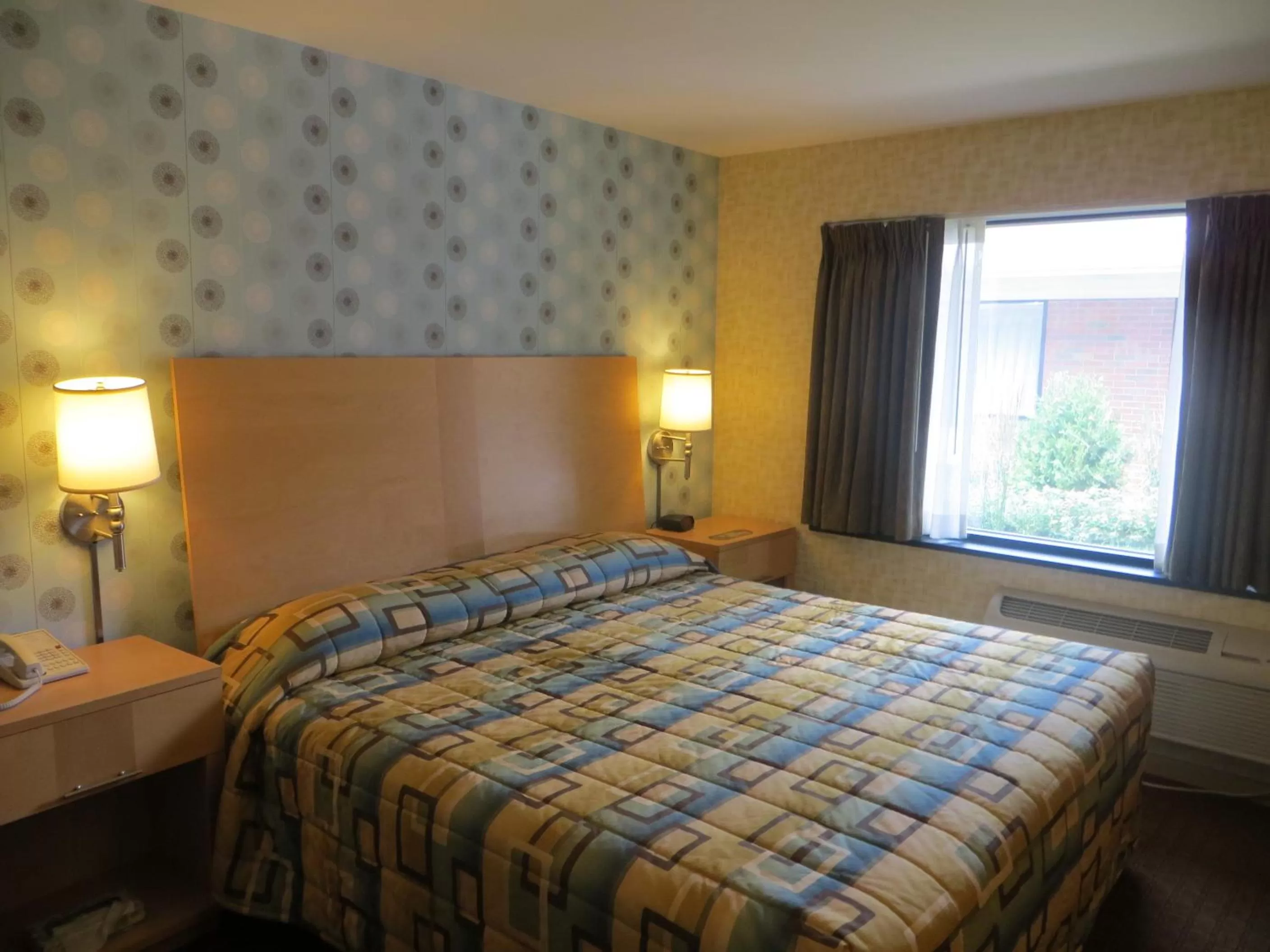 Bed in Carleton of Oak Park