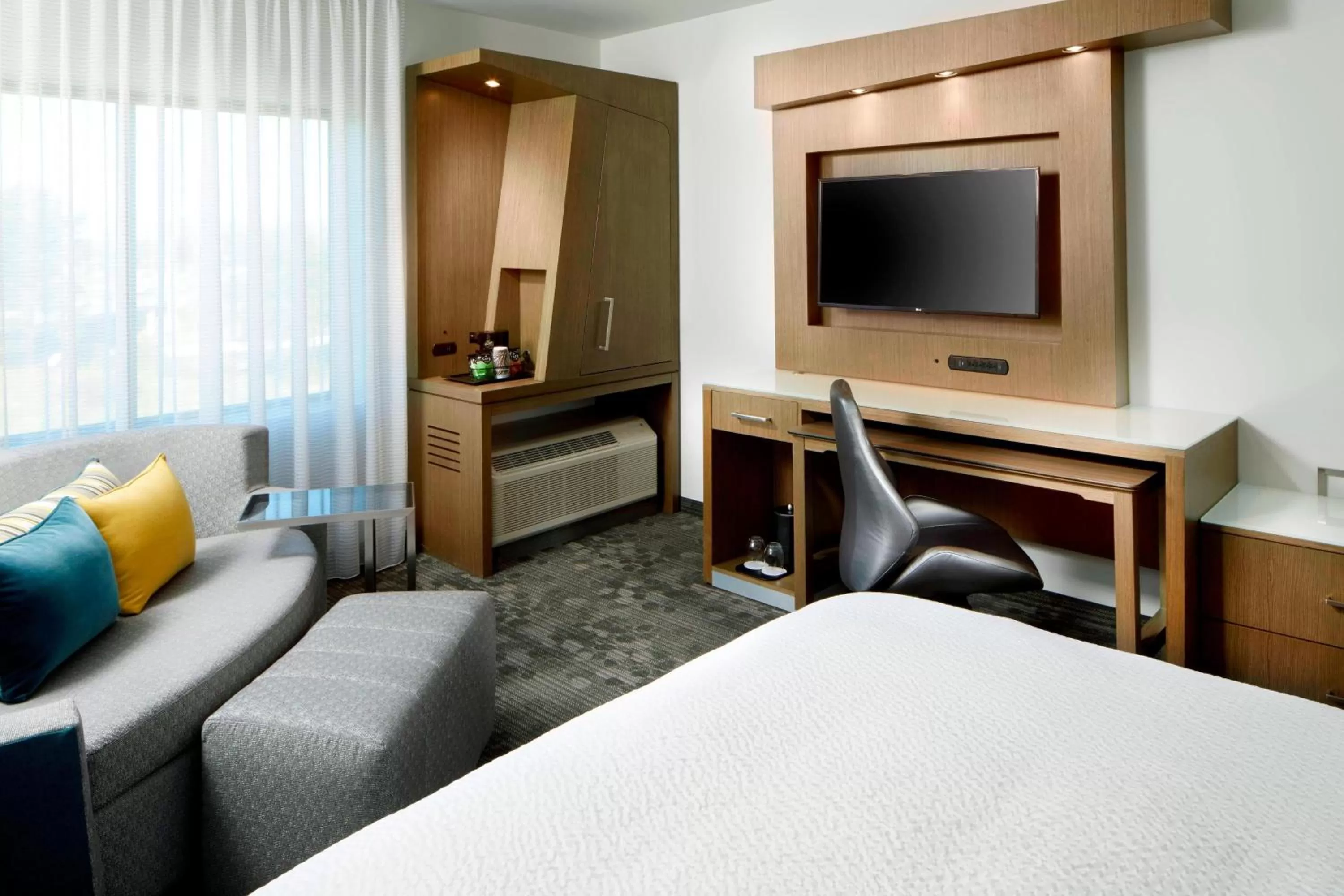 Large King Room with Sofa Bed and Adapted Tub - Mobility Accessible in Courtyard by Marriott Charlotte Fort Mill, SC