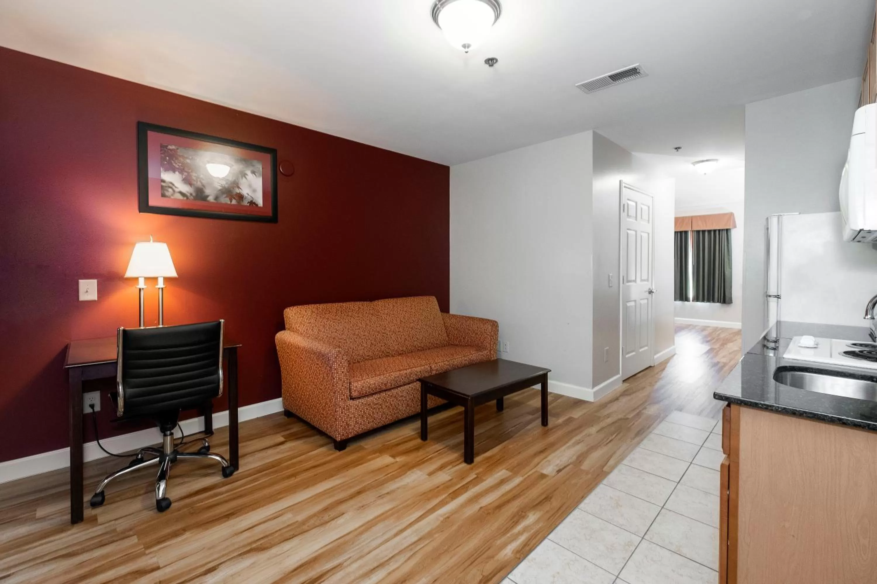 Bedroom in Red Roof Inn & Suites Wilson