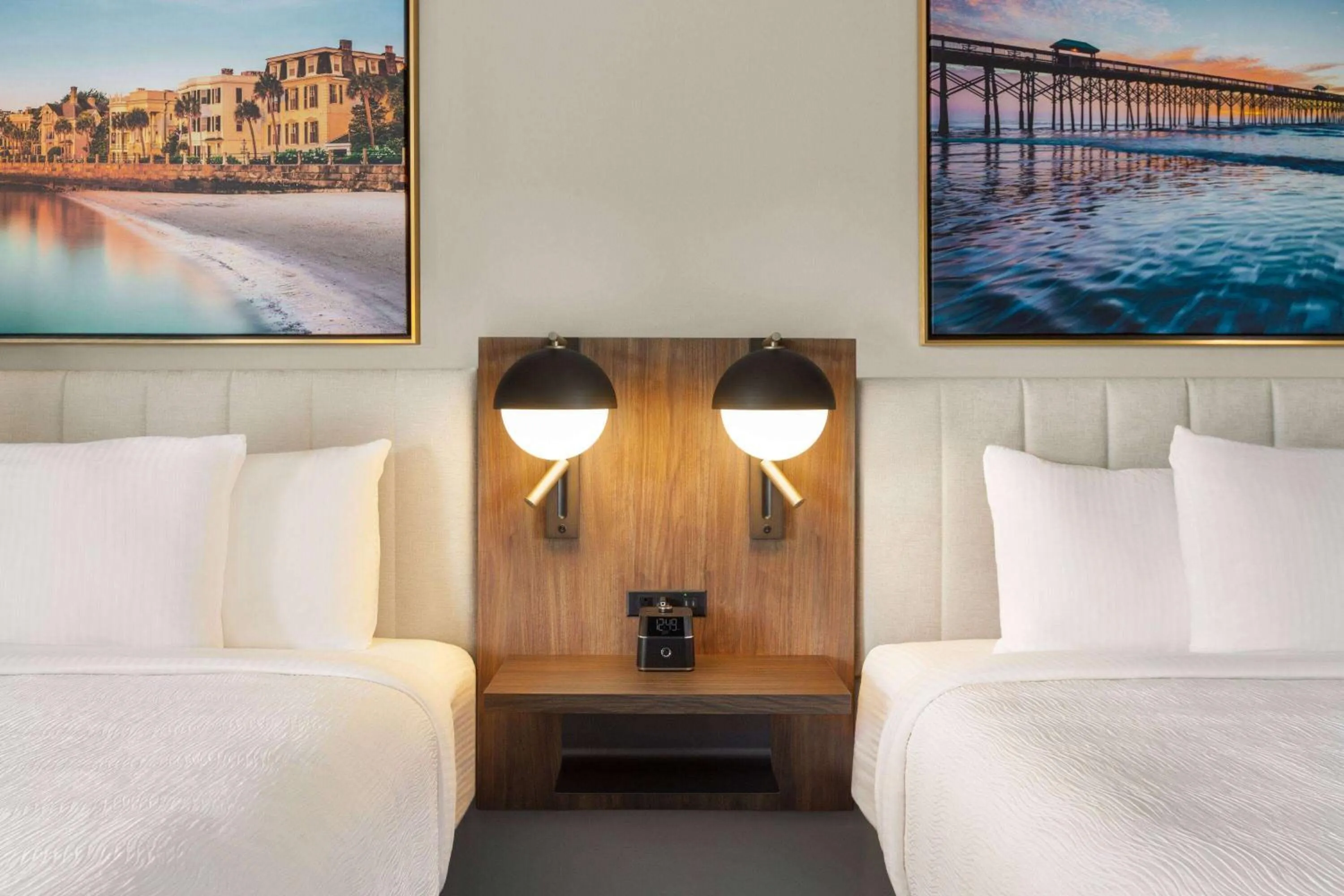 Photo of the whole room, Bed in La Quinta Inn by Wyndham Columbia NE Fort Jackson