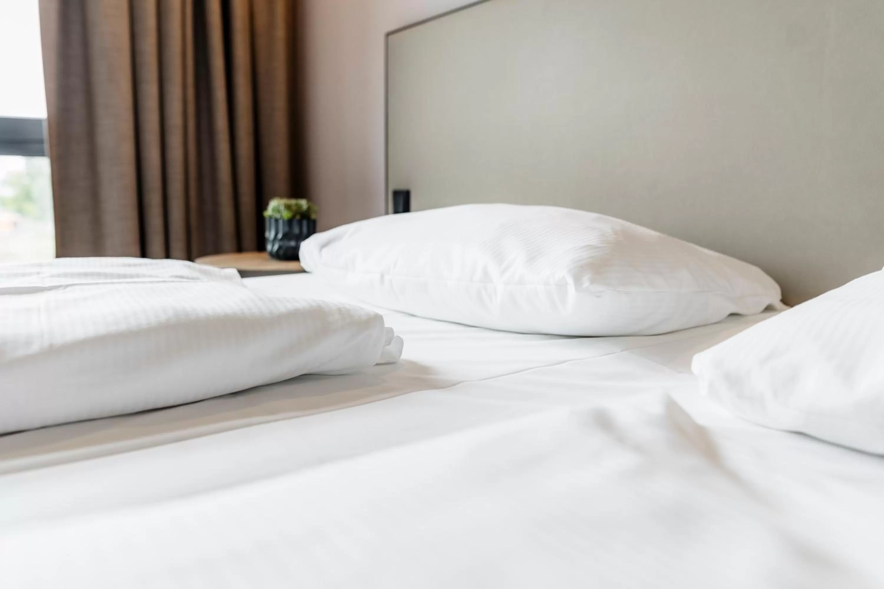 Photo of the whole room, Bed in i - PARK Hotel Reichenberg