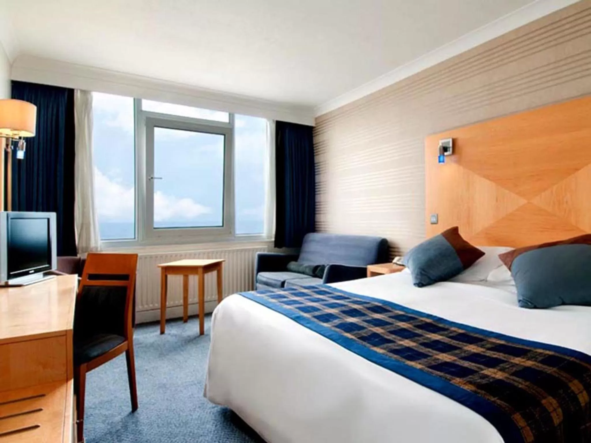 TV and multimedia, Bed in Best Western Palace Hotel & Casino