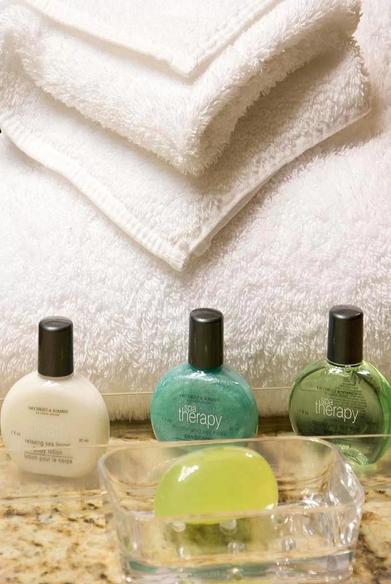 Bathroom in Tonquin Inn