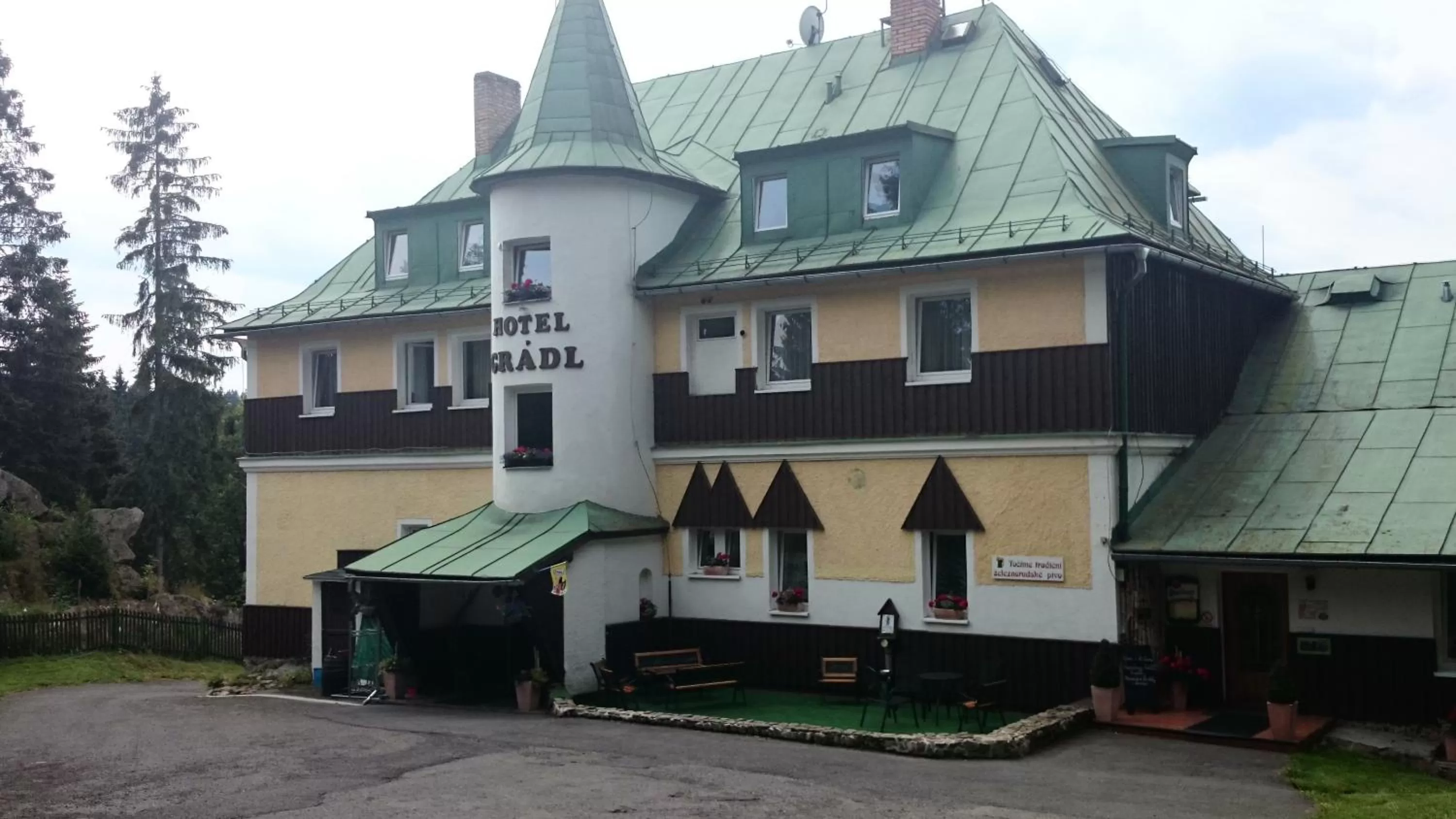 Property building in Hotel Gradl