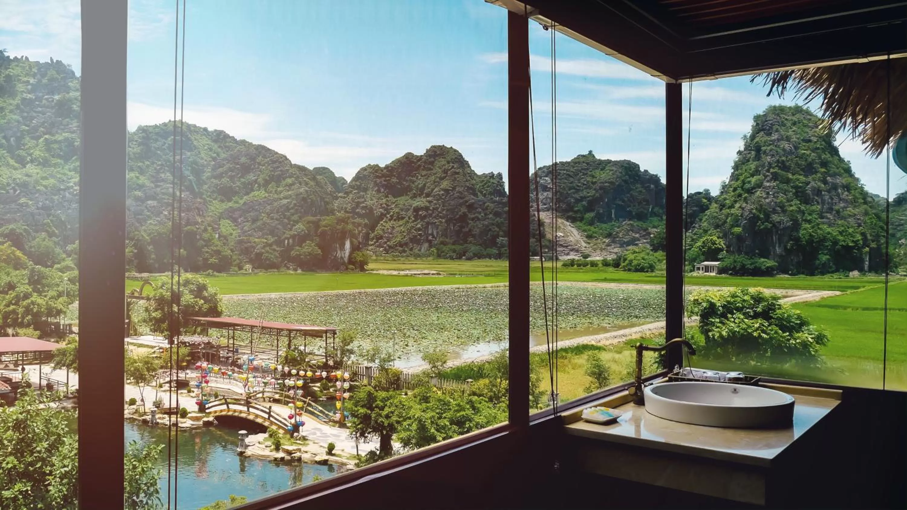 Mua Caves Ecolodge (Hang Mua)