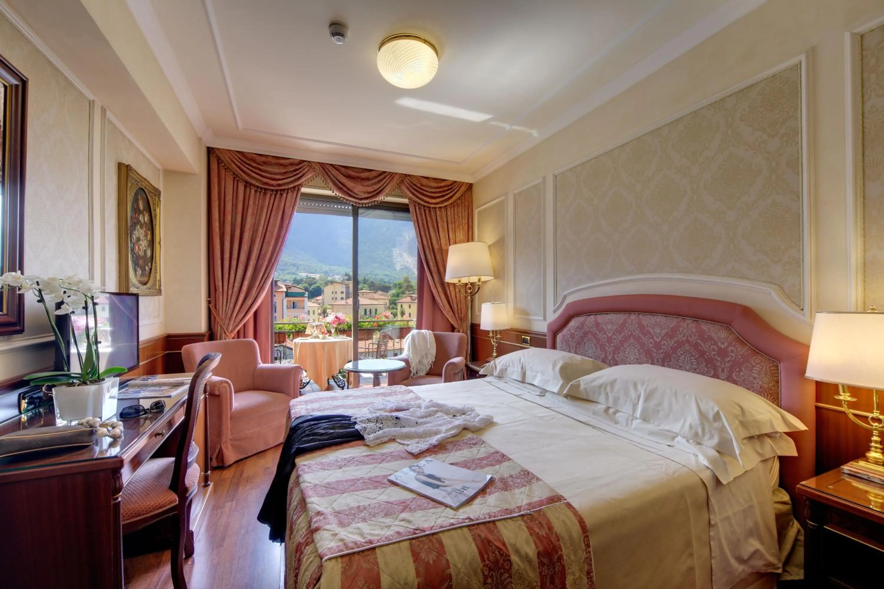 Bed in Grand Hotel Dino