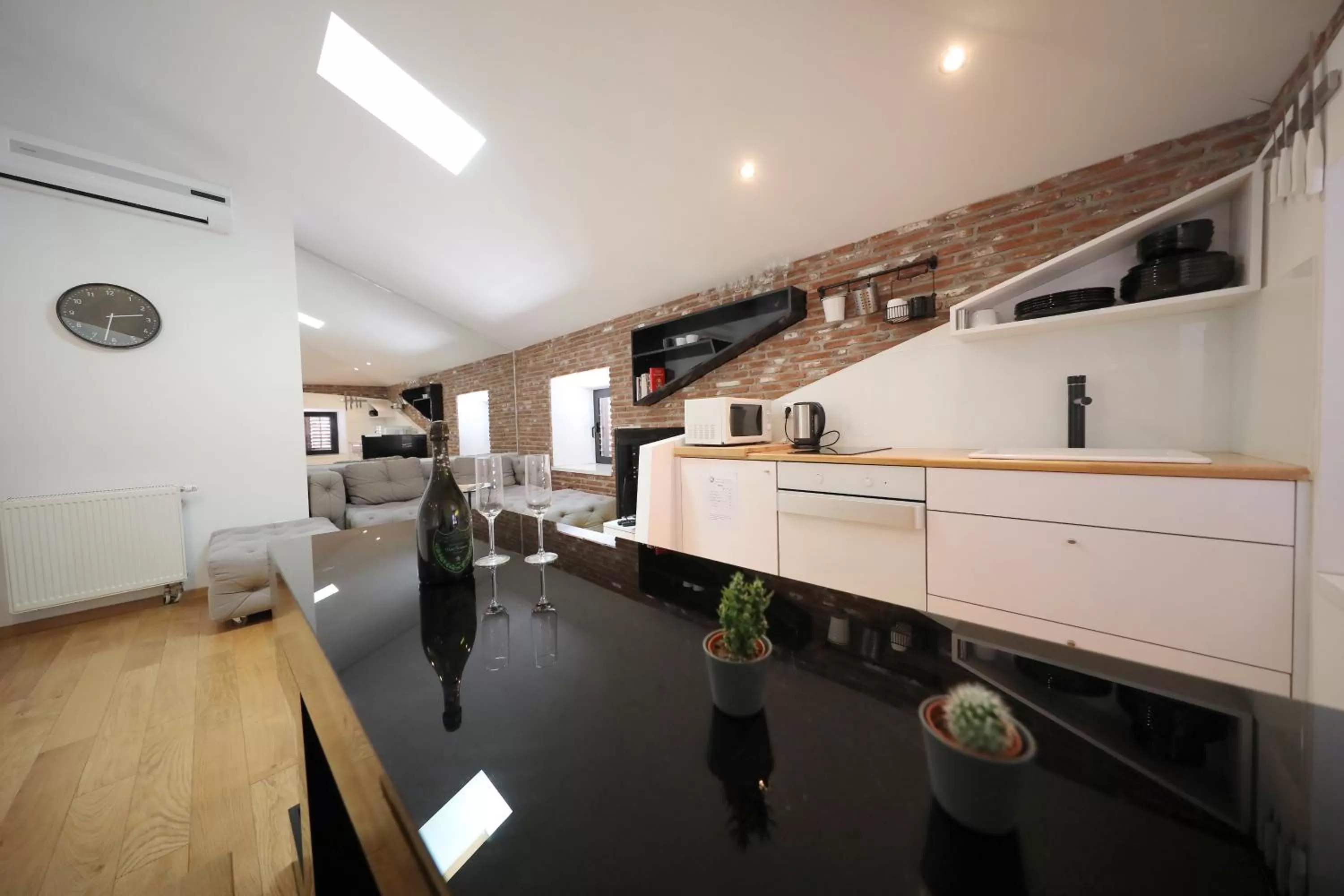 Kitchen or kitchenette in Central Apartments Integrated Hotel