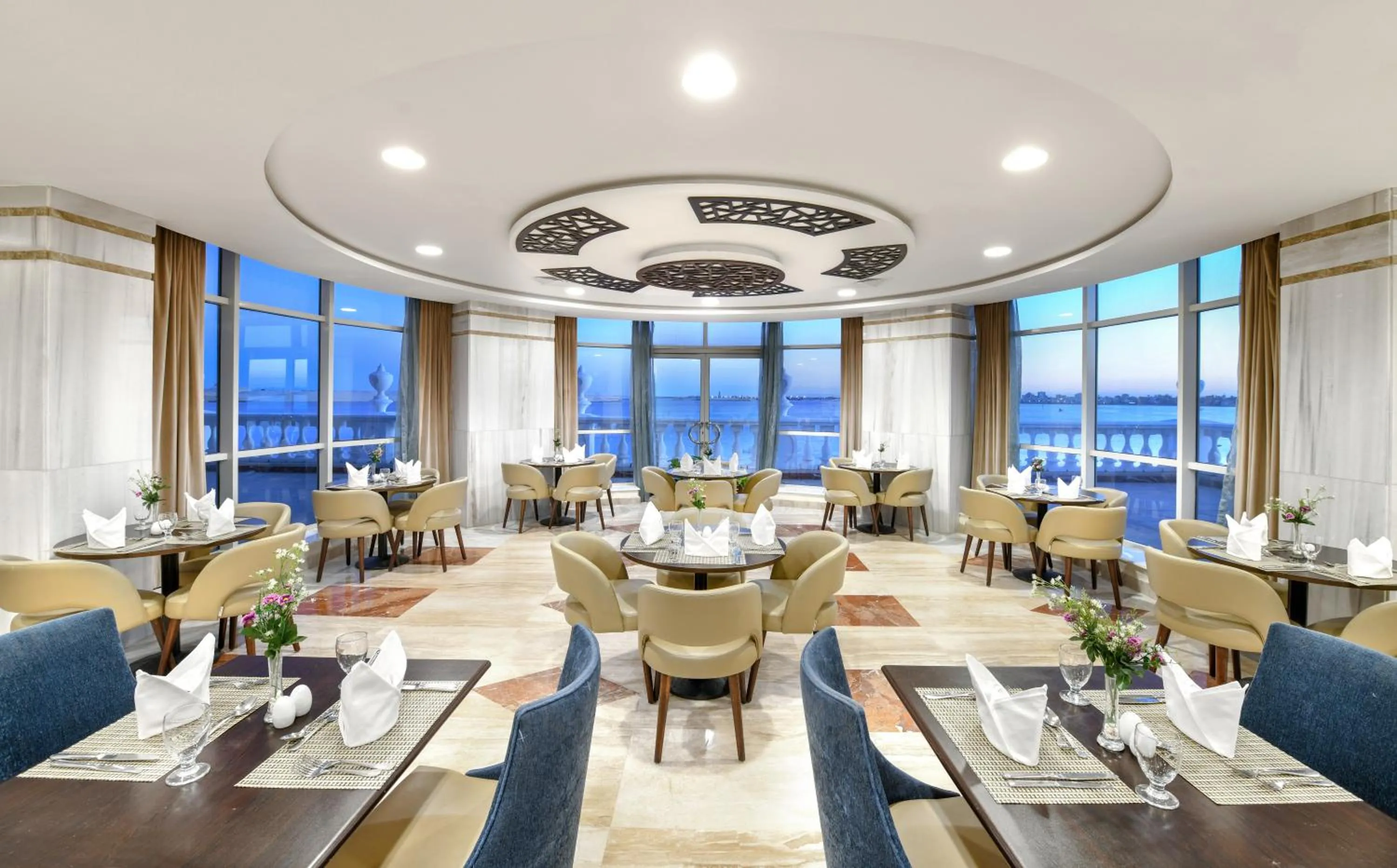 Restaurant/places to eat in Tolip El Forsan Hotel