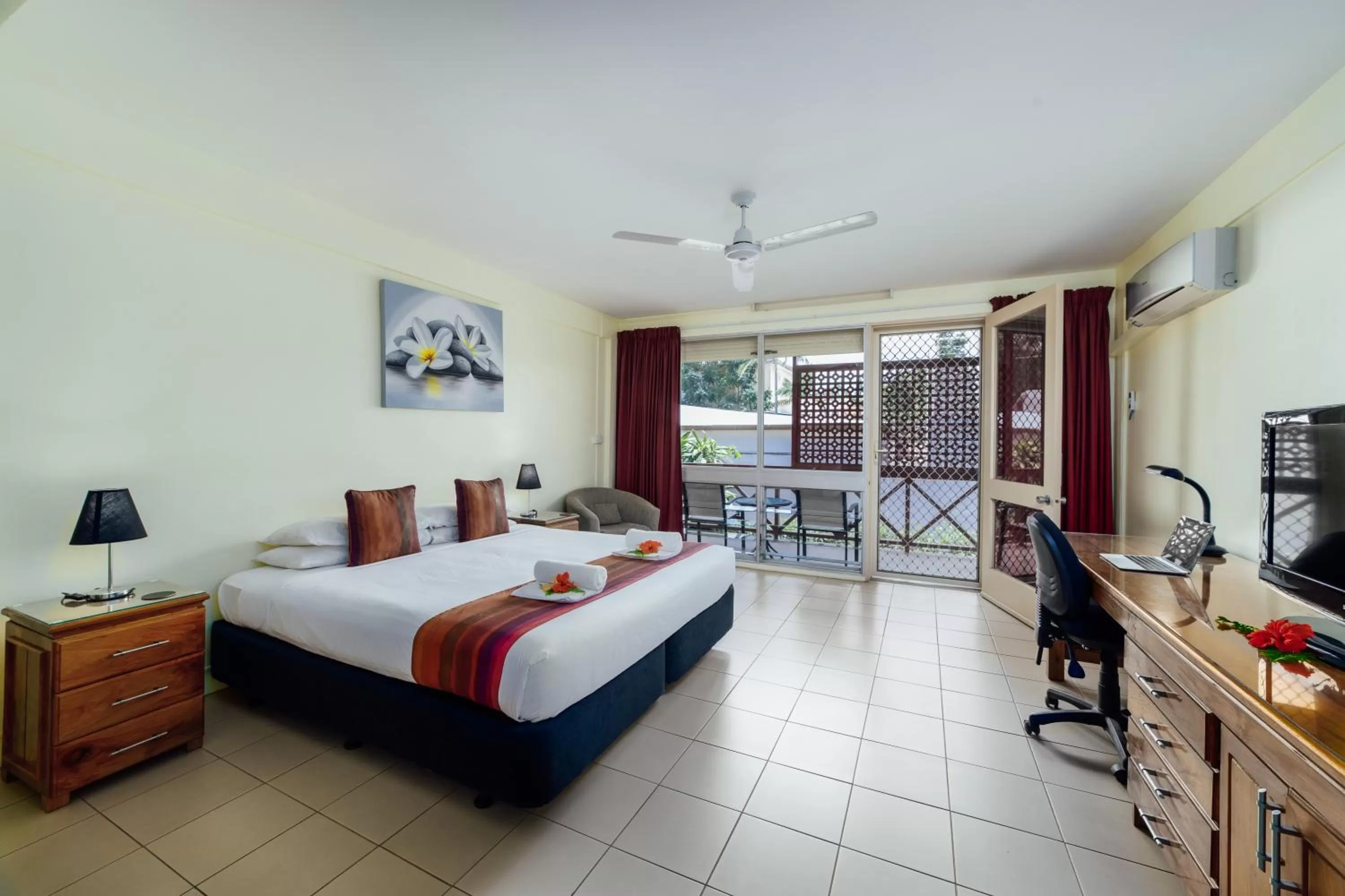 Photo of the whole room, Bed in Kaiviti Motel