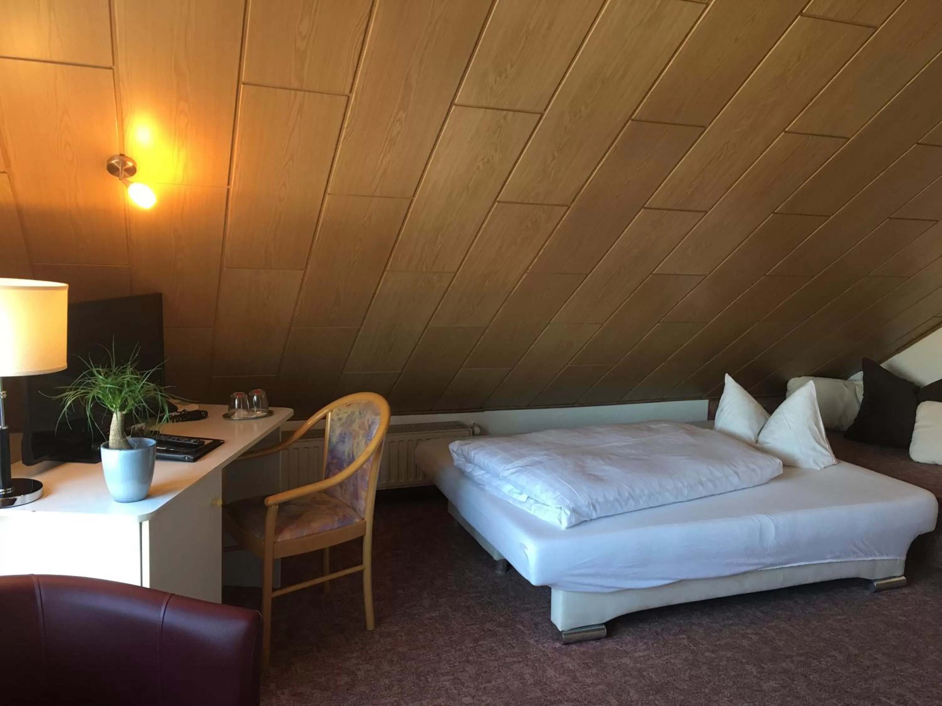 Photo of the whole room, Bed in Hotel & Restaurant Park Cafe ISA