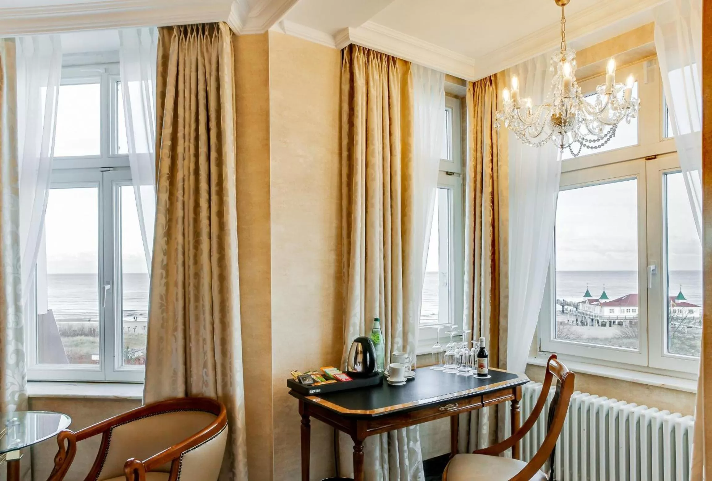 Photo of the whole room in SEETELHOTEL Ahlbecker Hof das elegante Traditionshotel & ruhiger Rückzugsort an der Ostsee