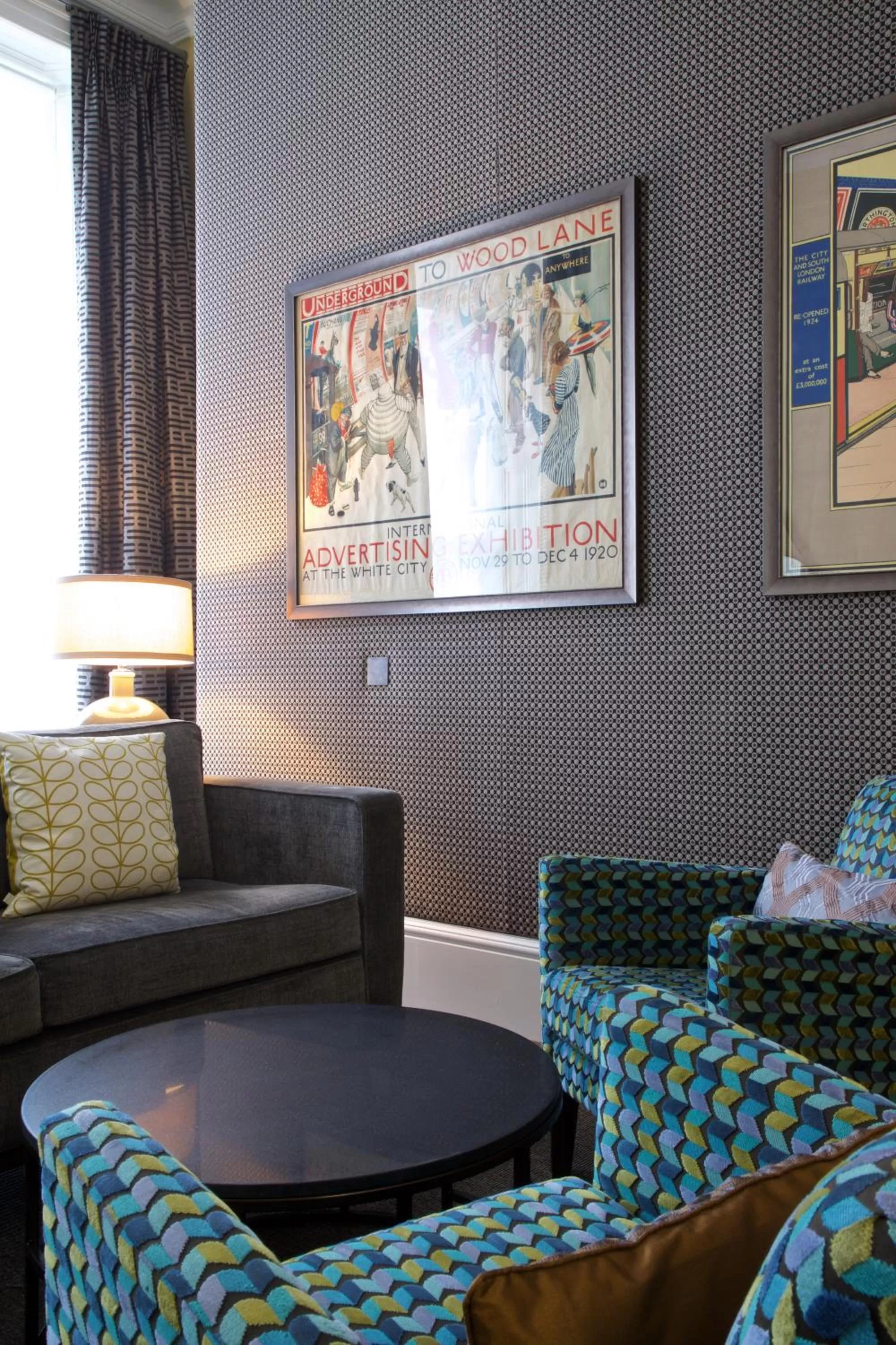 Living room in 54 Queen's Gate Hotel