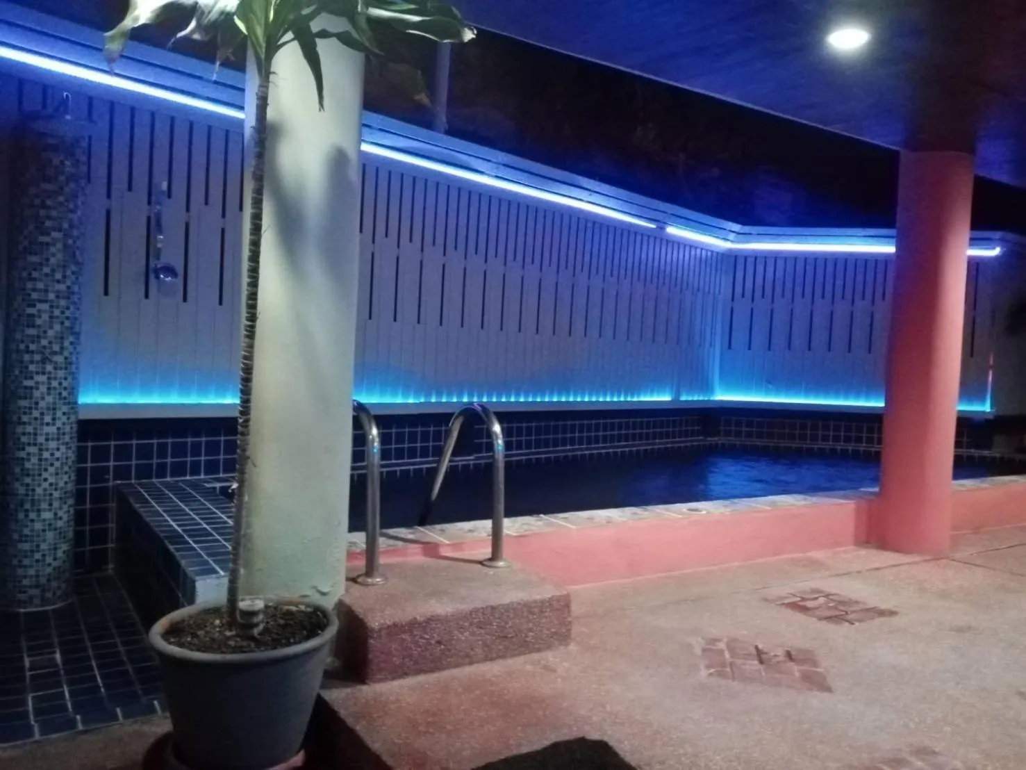 Swimming pool in Colorize Boutique Hotel