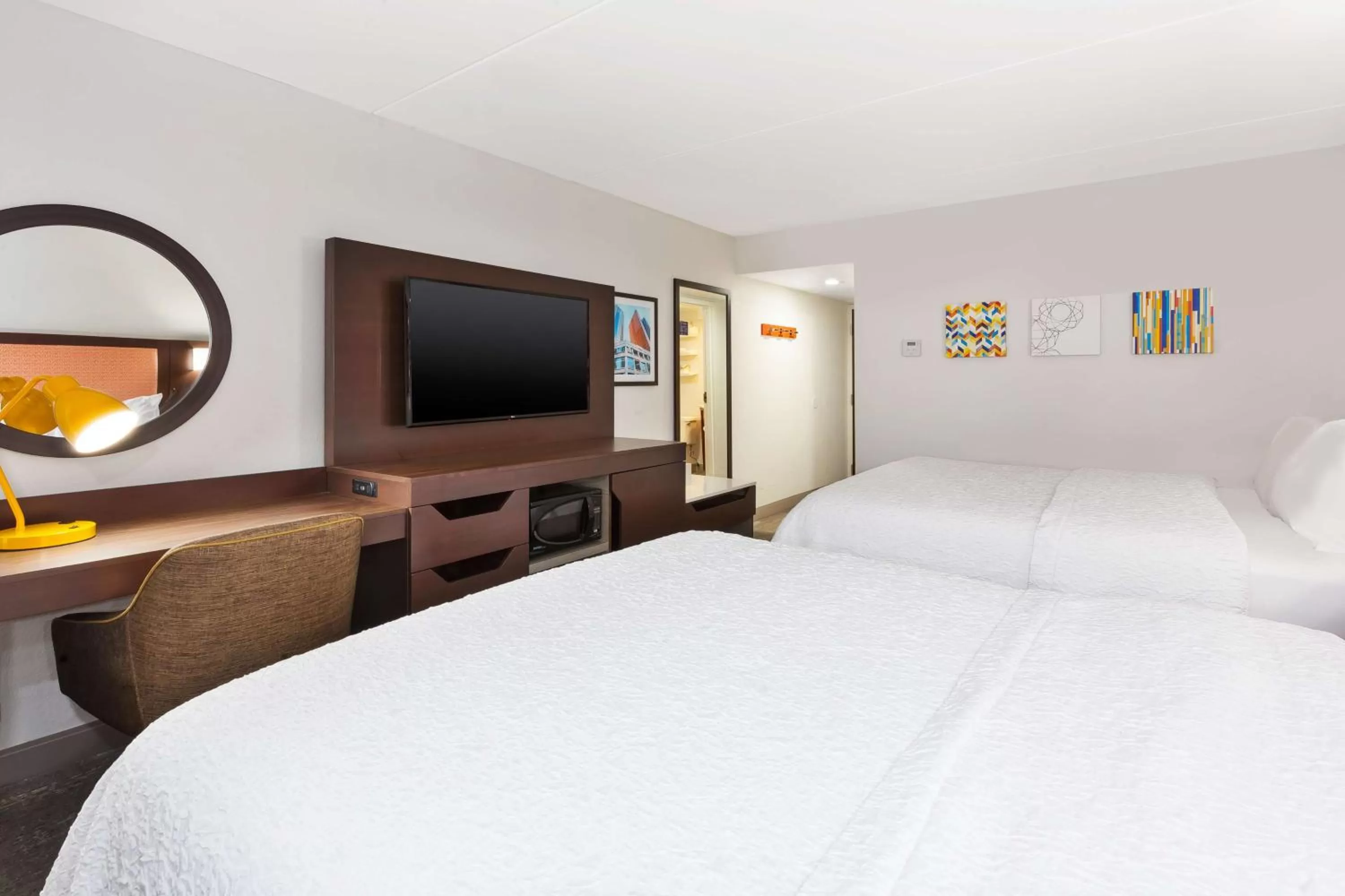 Bedroom, Bed in Hampton Inn Columbus/Delaware I-71 North