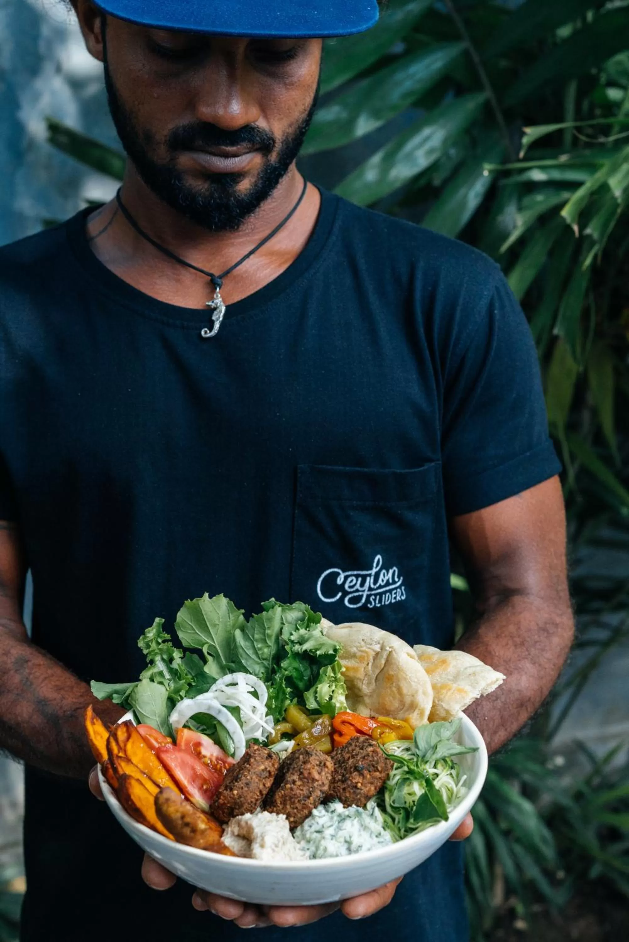 Food, Staff in Ceylon Sliders