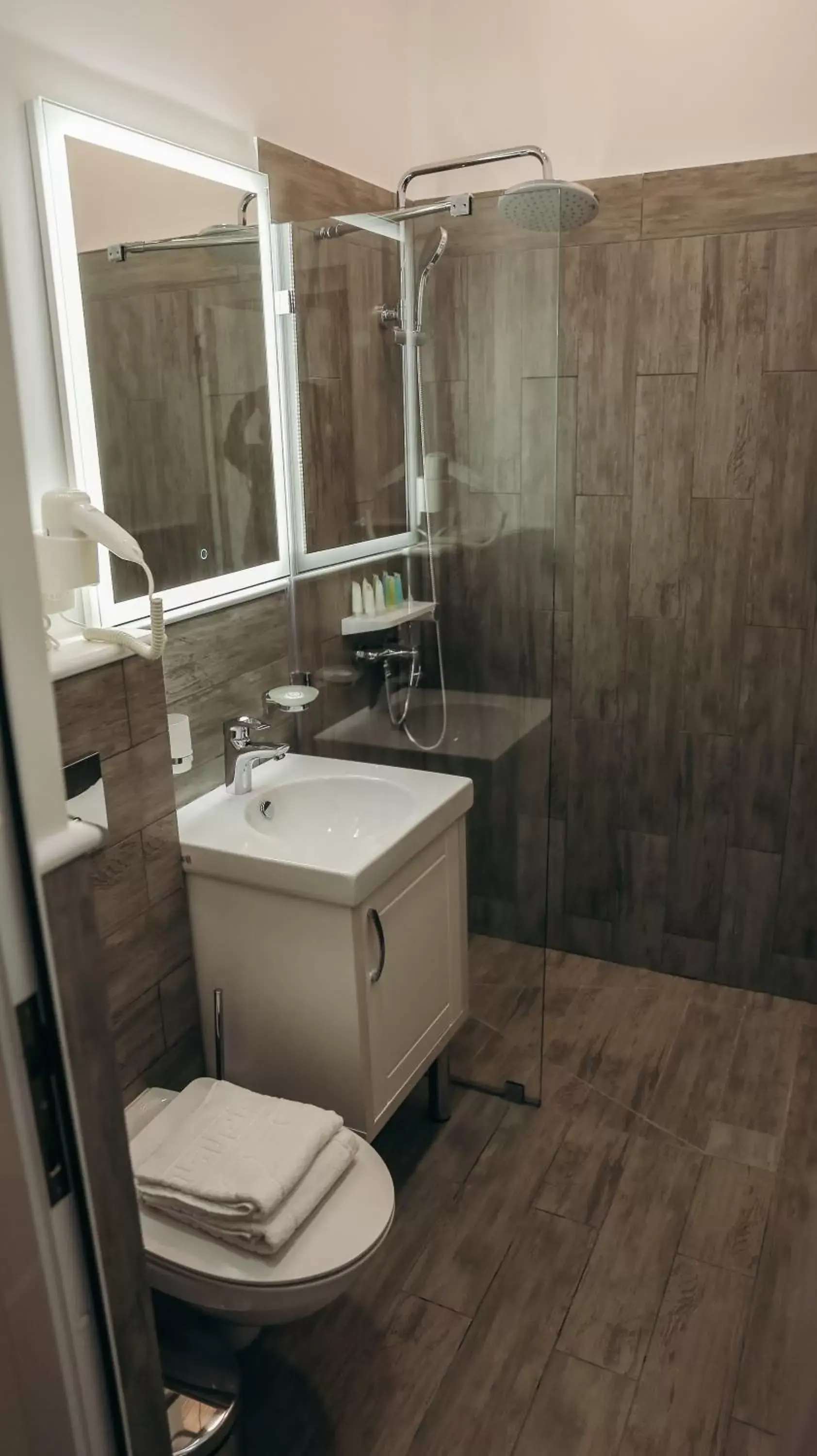 Large Double Room in 7 Boutique Hotel Large Double Room in 7 Boutique Hotel