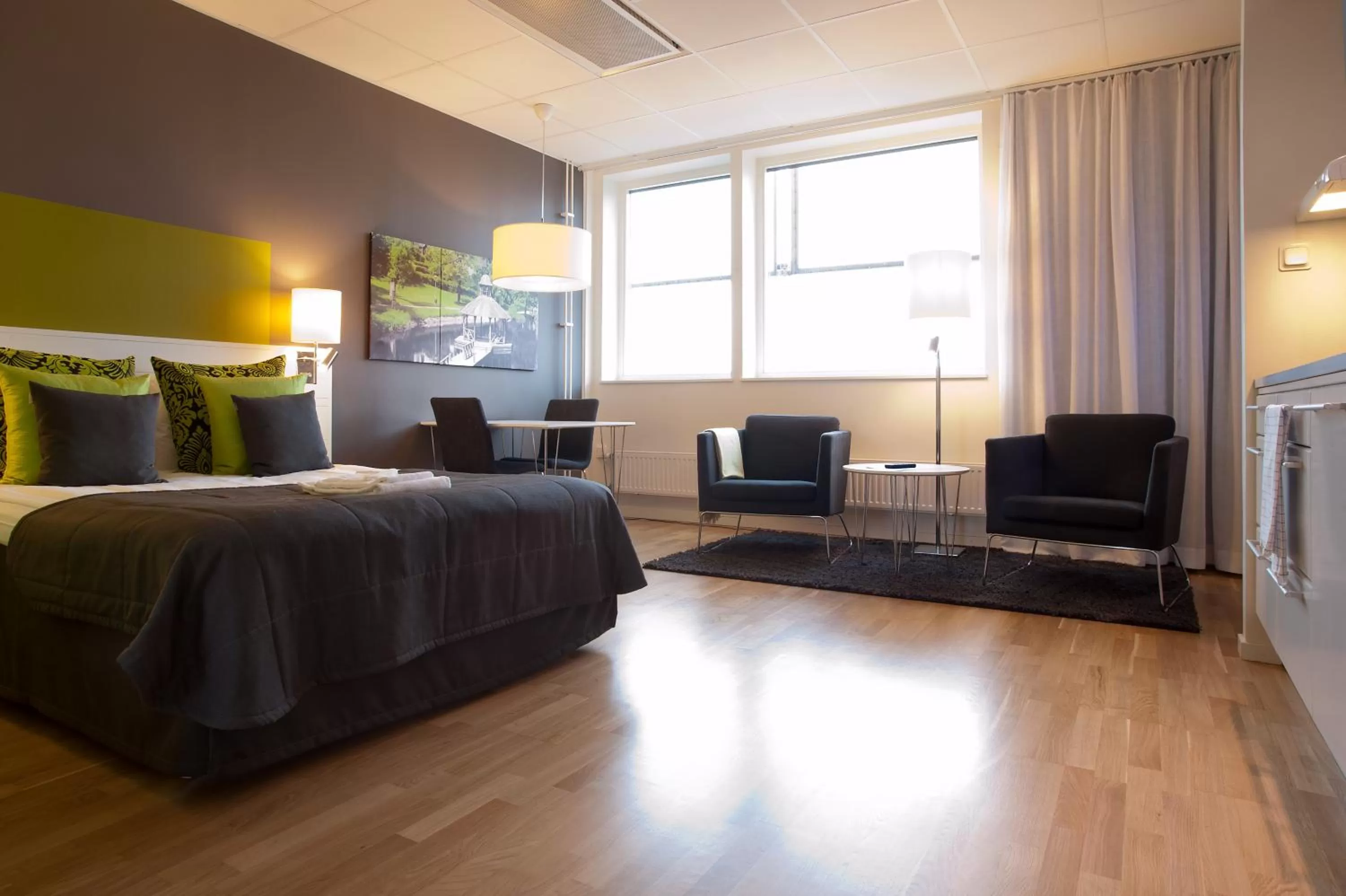 Photo of the whole room, Bed in Sky Hotel Apartments Tornet