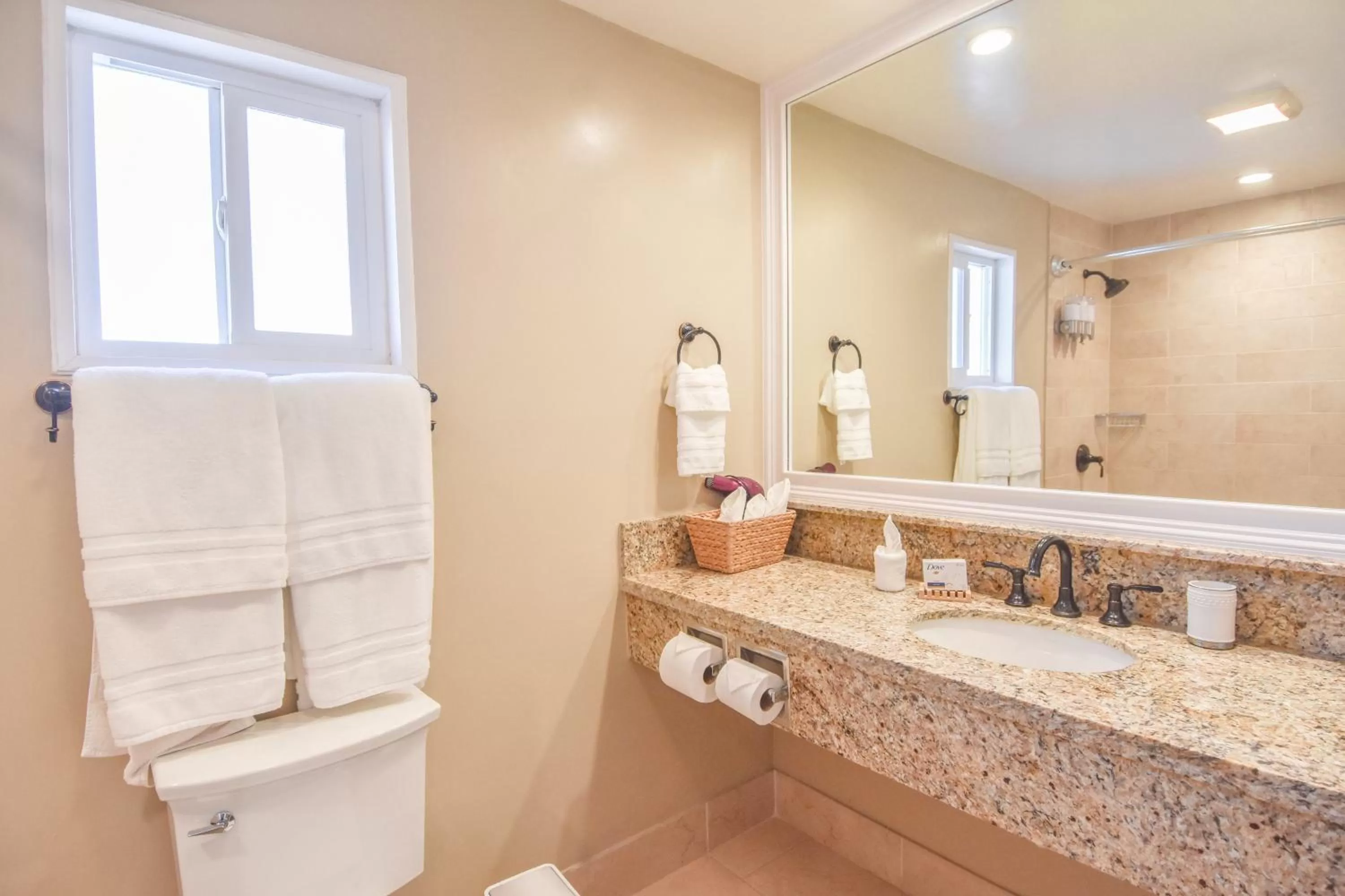 Bathroom in Quinta Pacifica Beachfront Villas