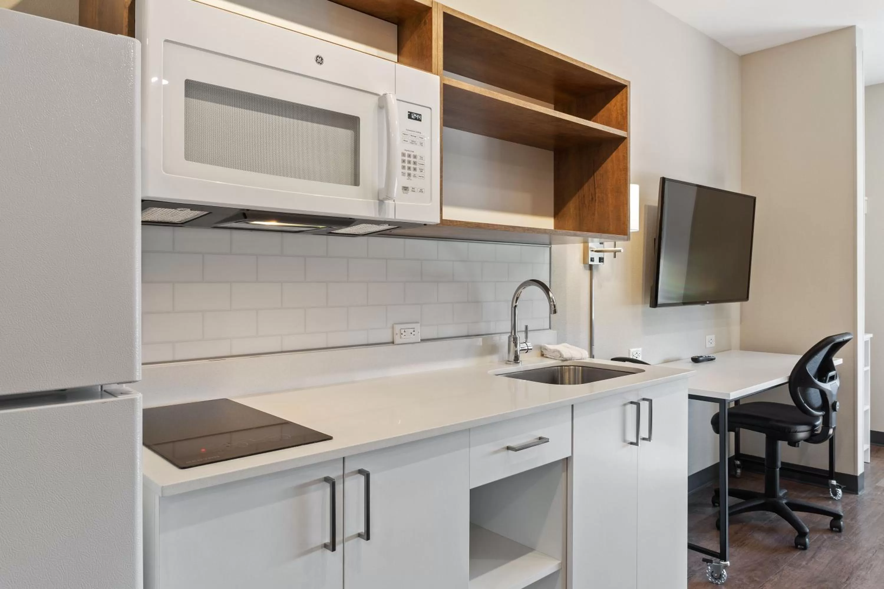 Kitchen or kitchenette in Extended Stay America Premier Suites - Phoenix - Chandler - Downtown