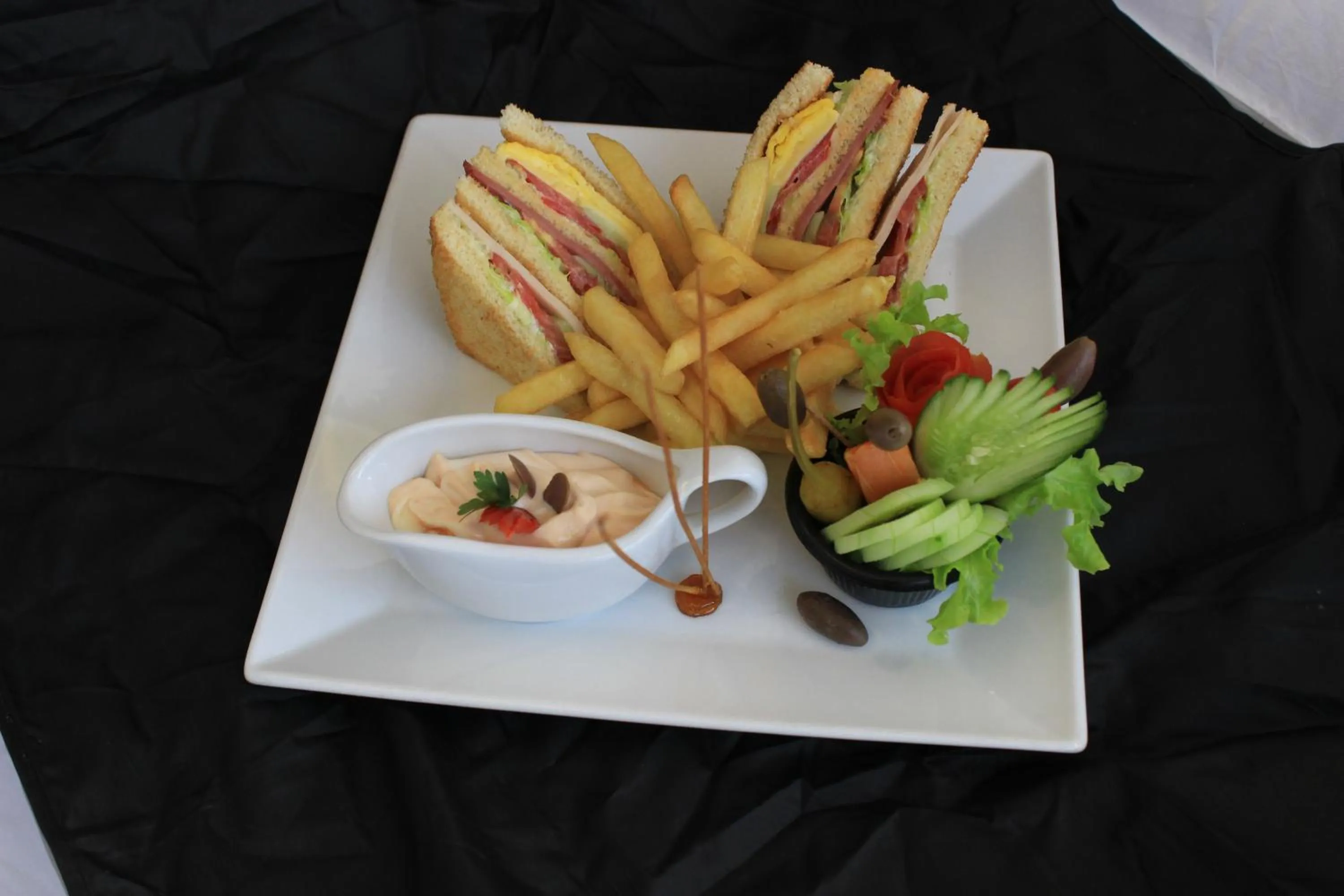 Food in Holidays Express Hotel