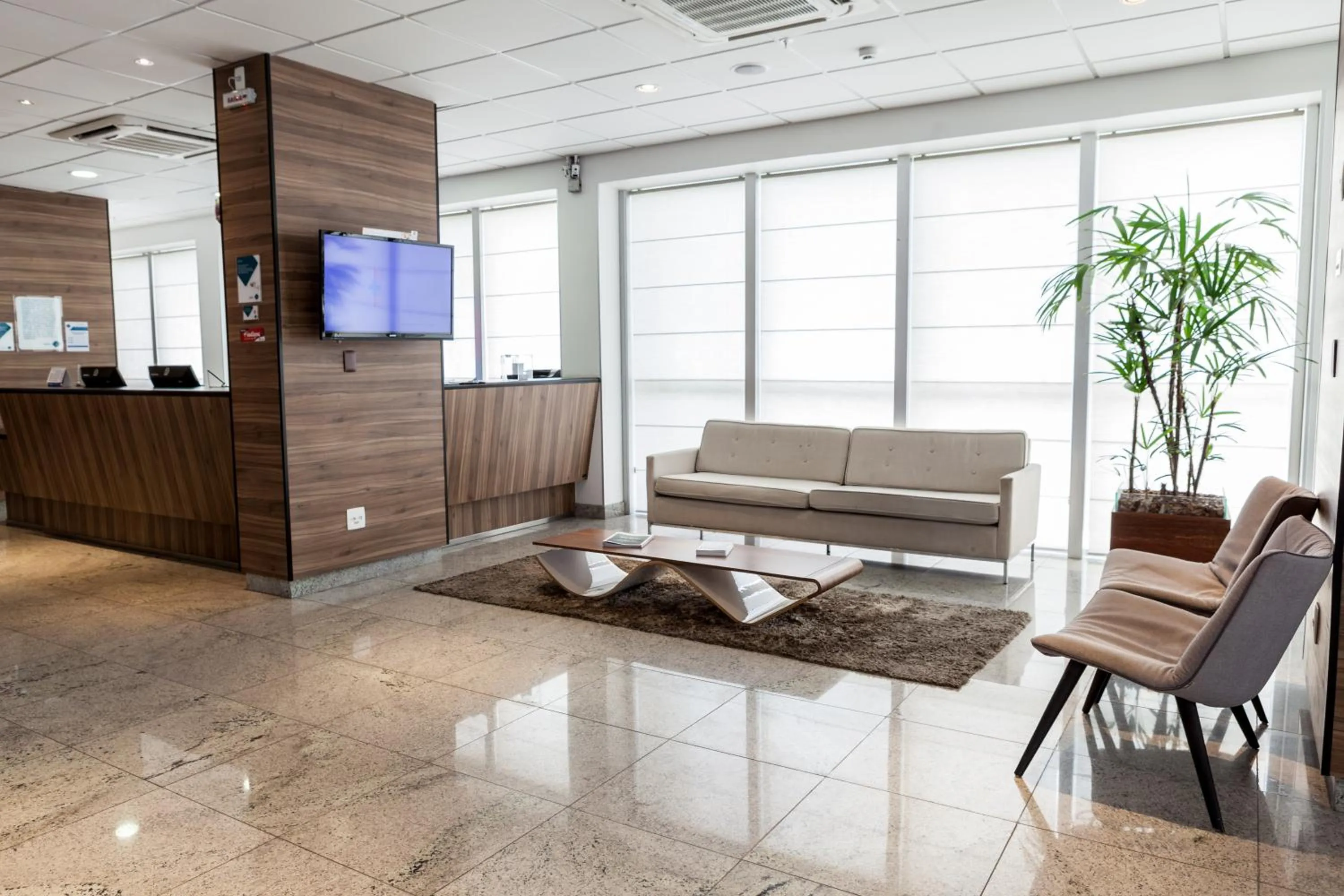 Living room in San Diego Express Barro Preto