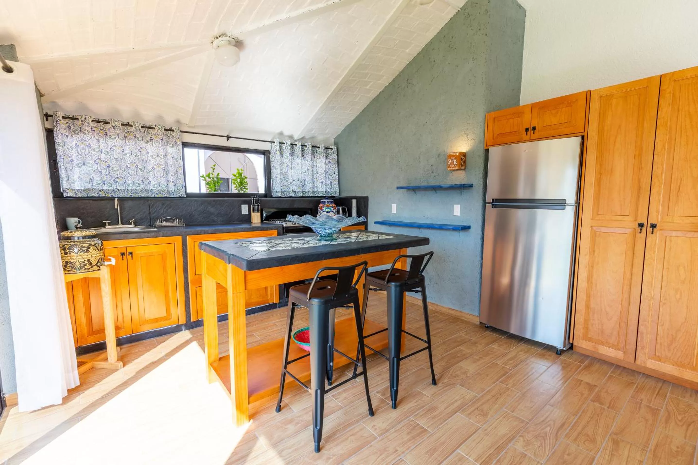 Kitchen/Kitchenette in Plaza Chapala Hotel
