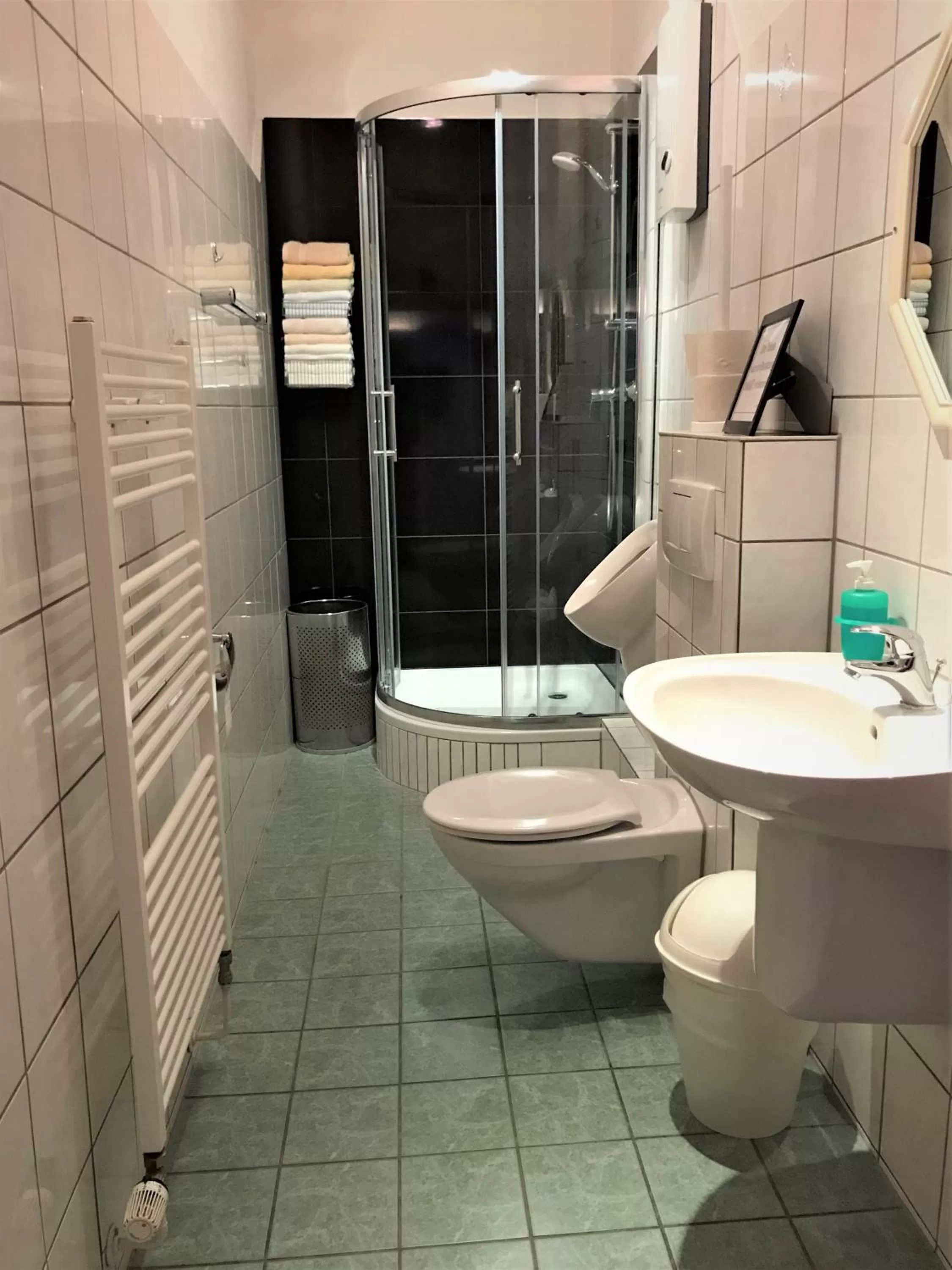 Bathroom in Hotel Antoni