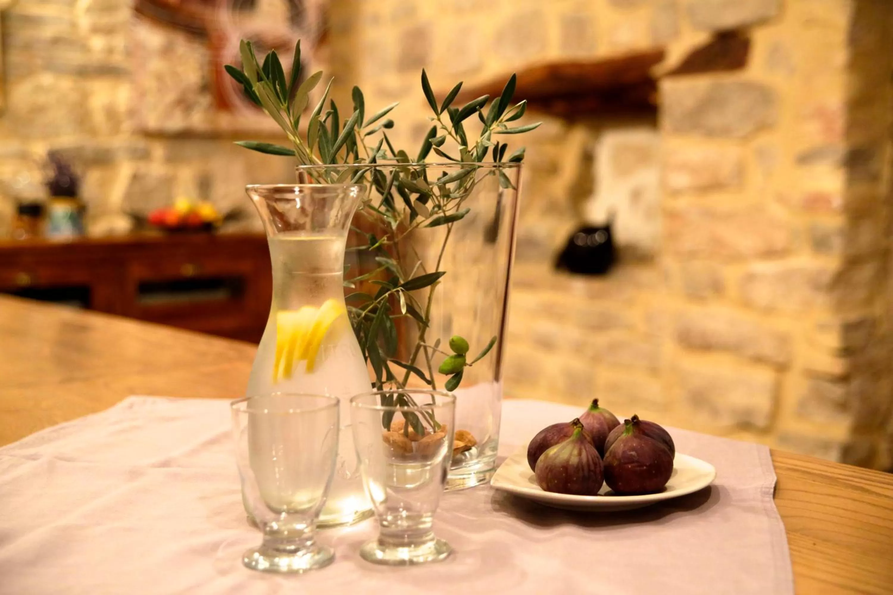 Food and drinks in L'Autre Maison