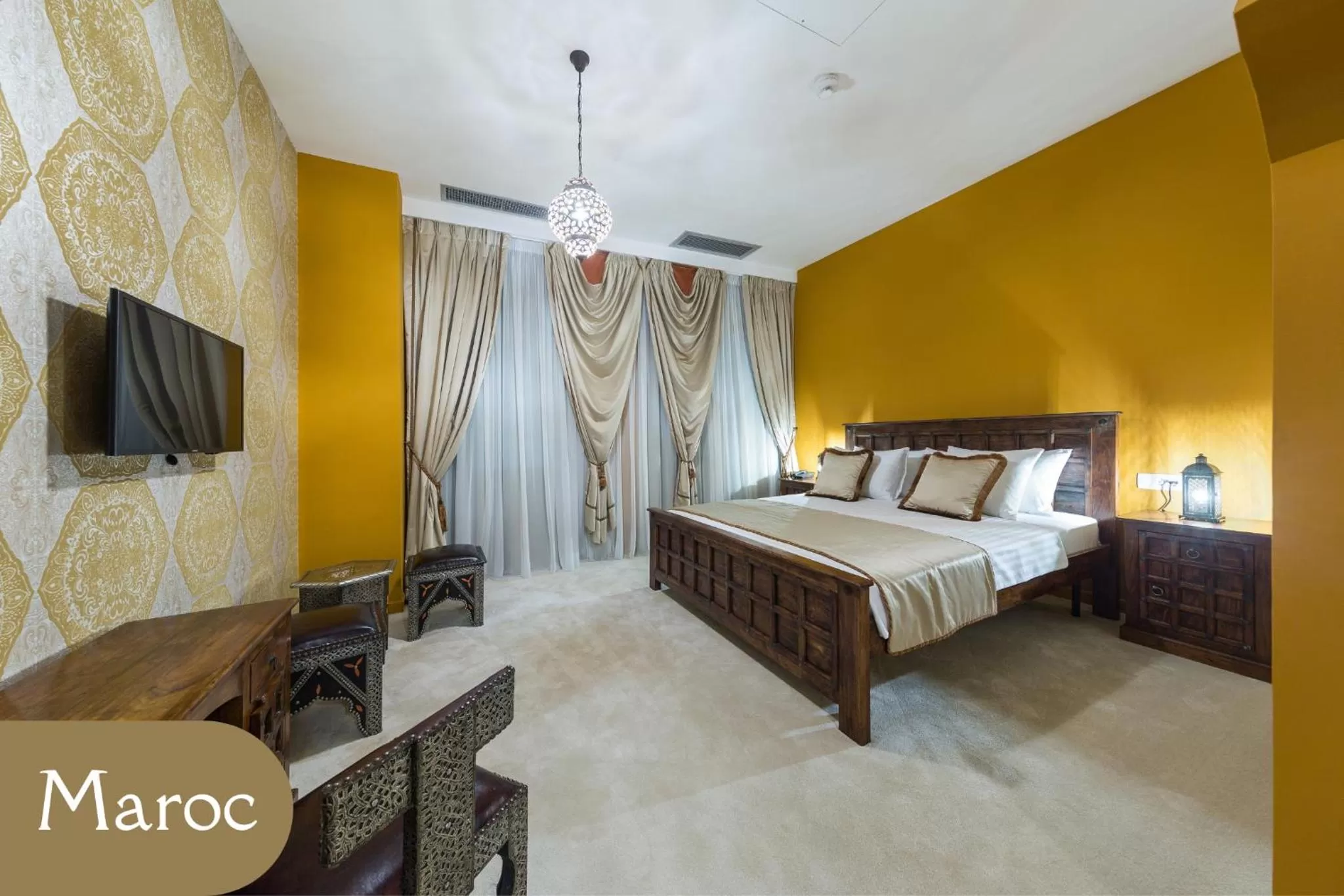 Photo of the whole room, Bed in The Mansion Boutique Hotel