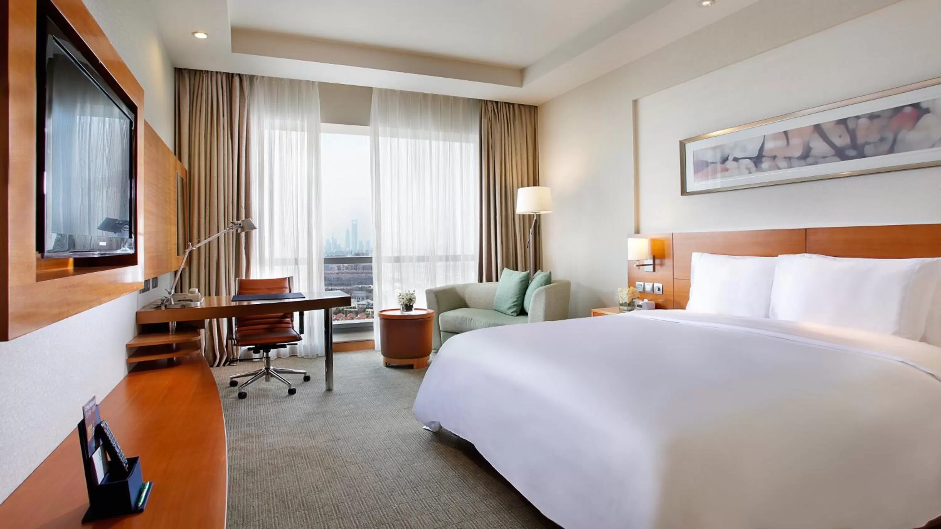 Photo of the whole room, Bed in Holiday Inn Shanghai Pudong Kangqiao by IHG - Free shuttle bus to Disney land, Ins Swimming Pool