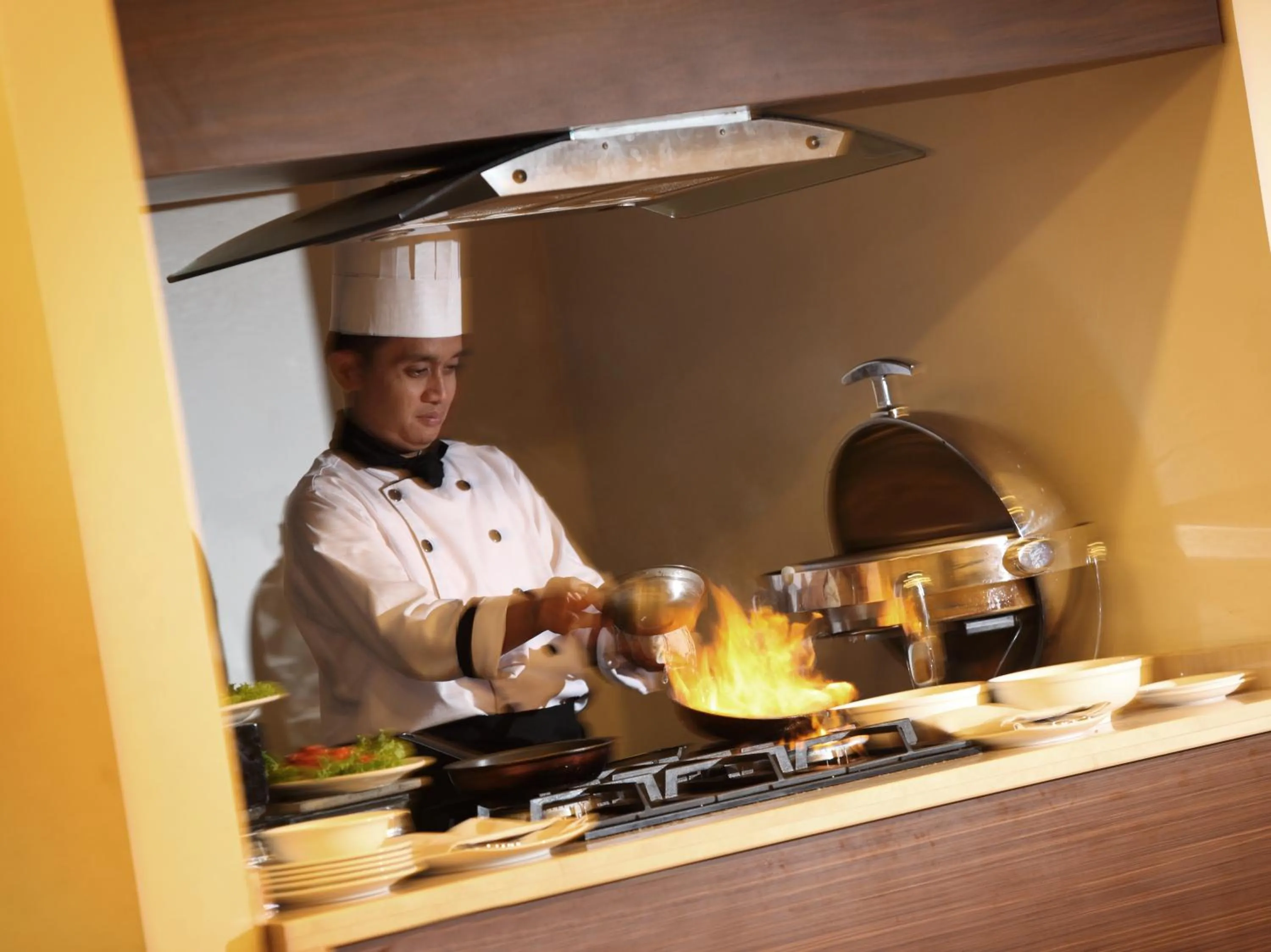 Restaurant/places to eat in Hotel Santika Bengkulu